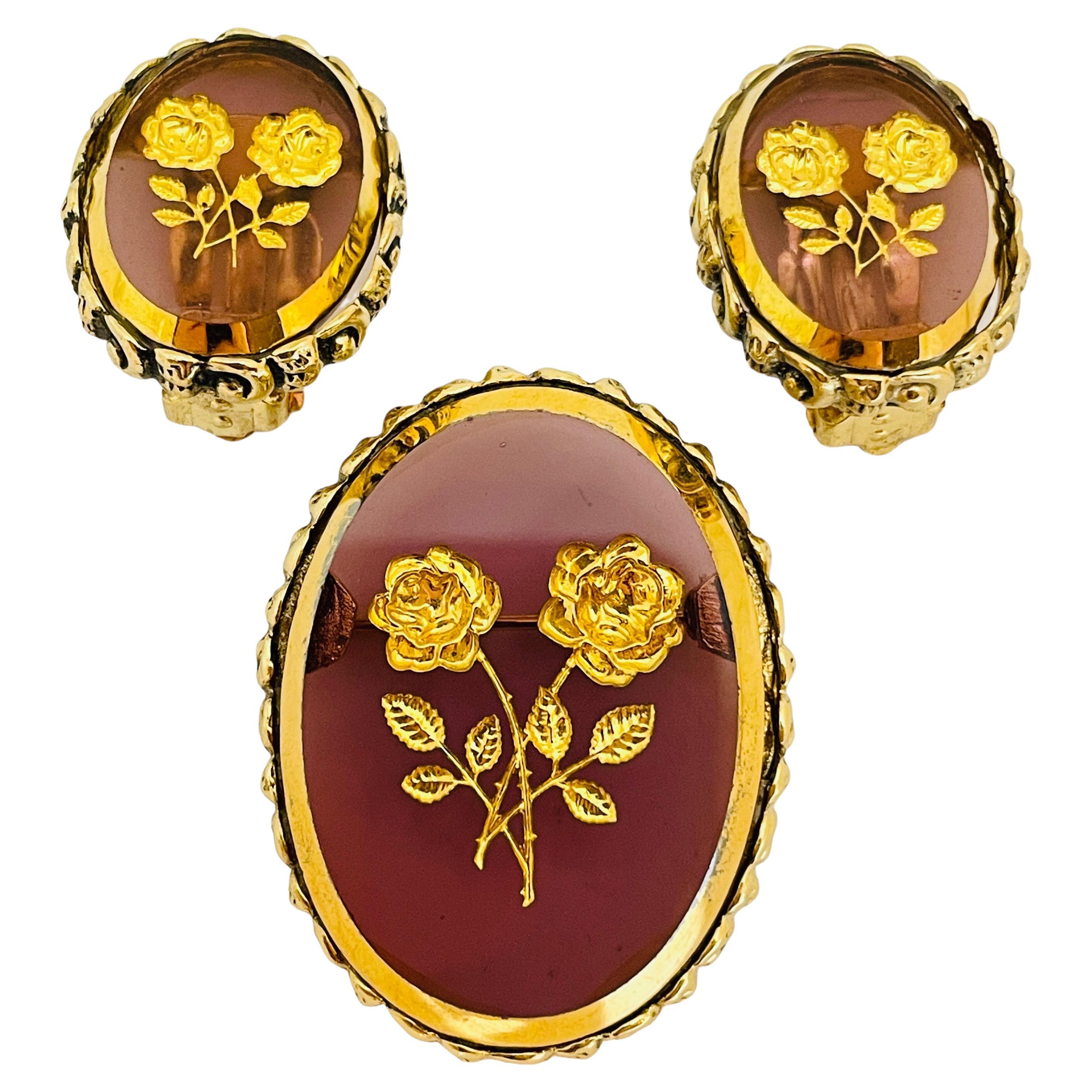 WHITING & DAVIS signed gold glass designer clip on earrings brooch set For Sale