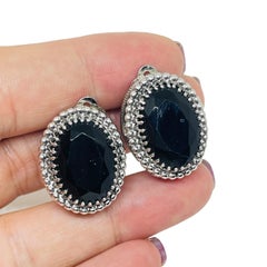 Whiting & Davis, orecchini a clip in vetro nero vintage, firmati in tono argento