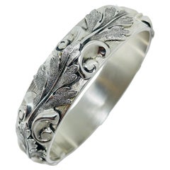 WHITING DAVIS signed vintage silver tone leafs designer clamper bracelet