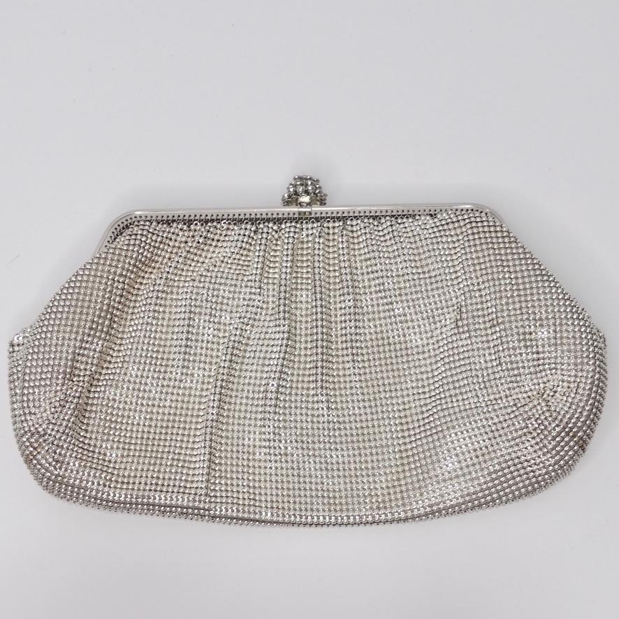 Whiting & Davis Silver Chainmail Clutch In Excellent Condition For Sale In Scottsdale, AZ