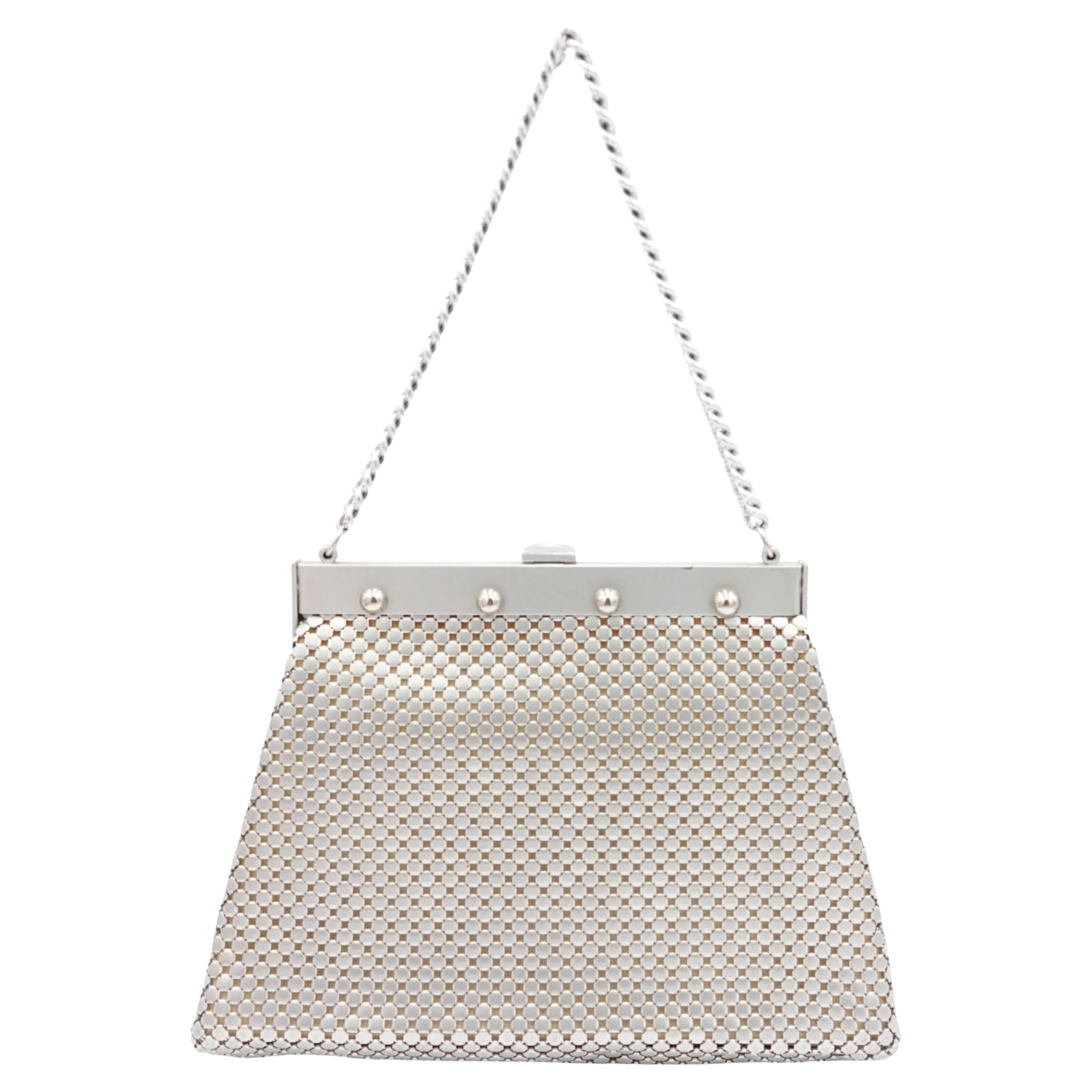Whiting & Davis Borsa da sera a rete in argento con manico a catena