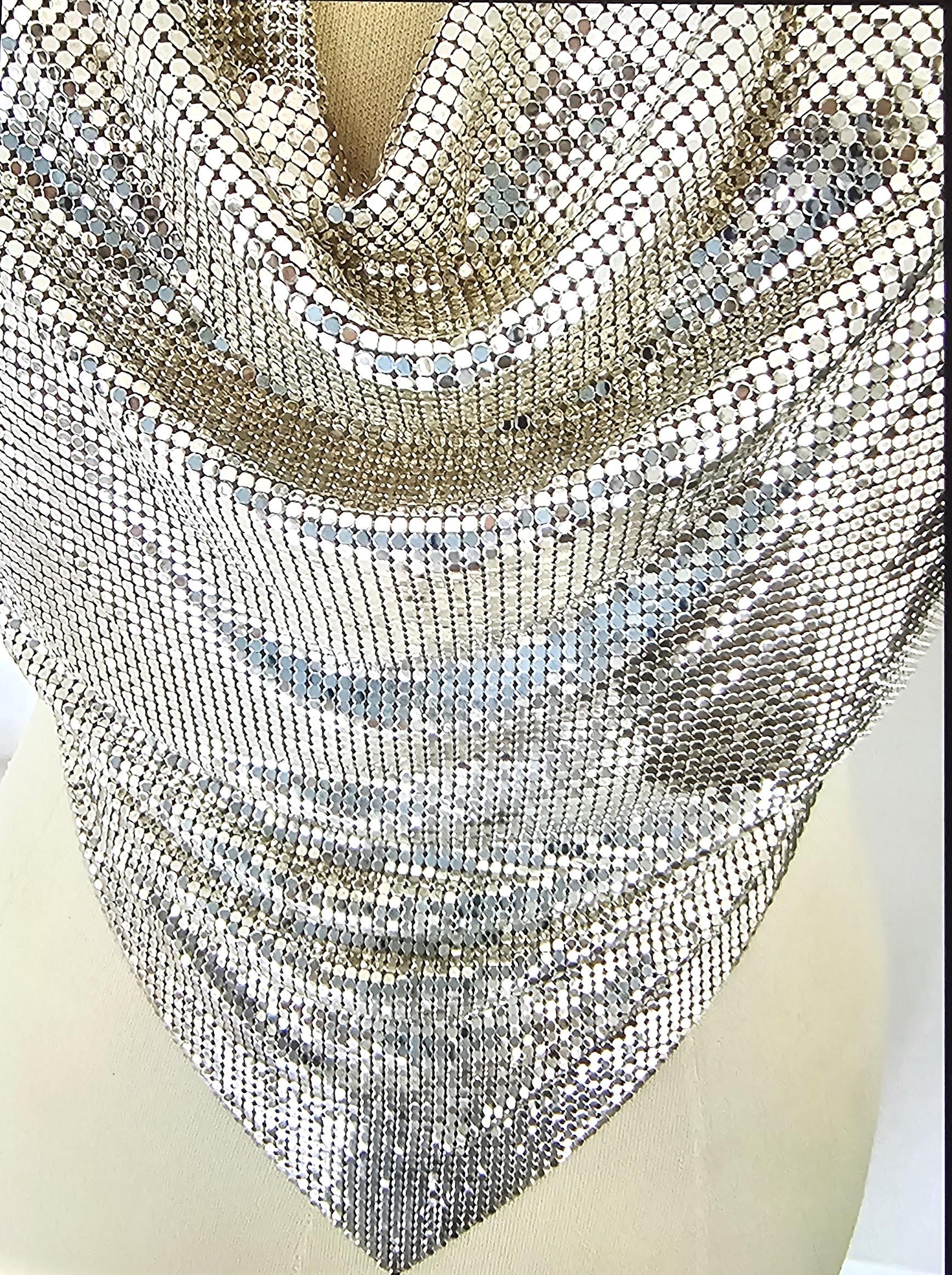 Whiting & Davis - Haut dos nu vintage en cotte de mailles argentée, années 1990 en vente 2