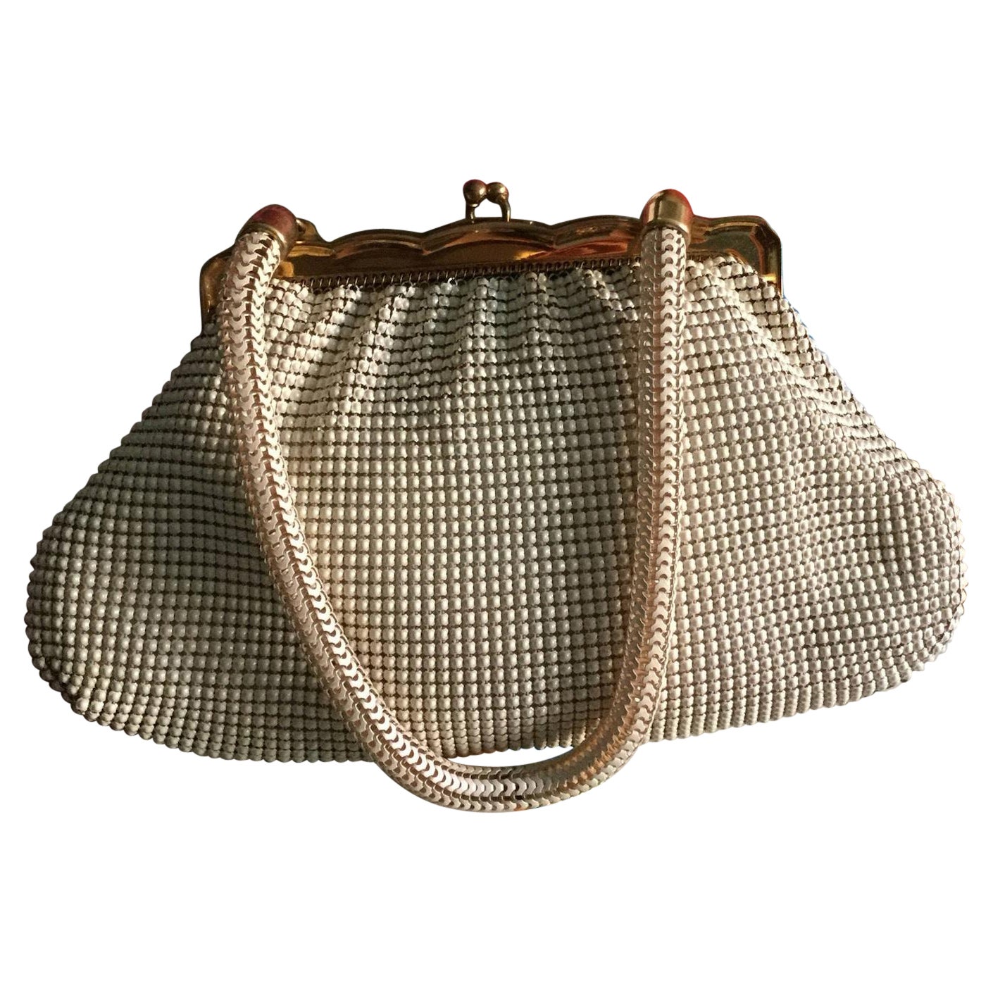Bolso Alumesh Blanco Whiting & Davis, Circa 1940s