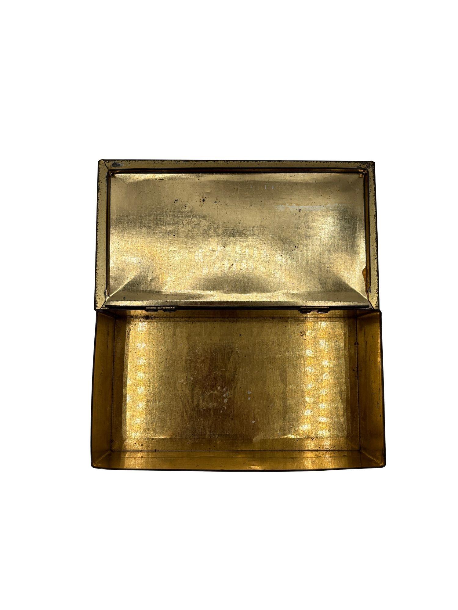 Art nouveau Whitman's Salmagundi Chocolats Style Mucha Art Nouveau Boîte en métal doré en vente