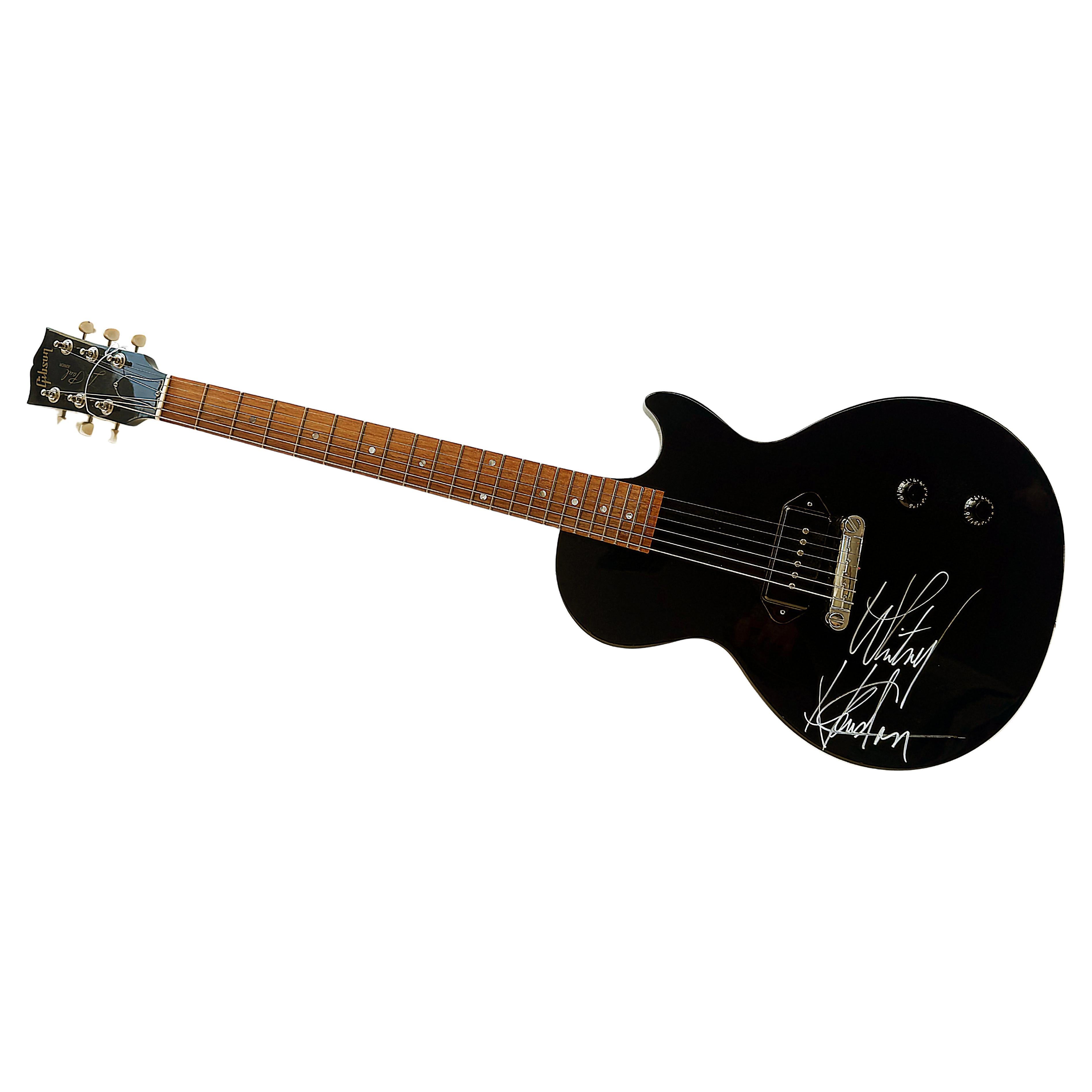 Guitare Gibson 
Gibson Les Paul autographiée par Whitney Houston, 2003 en vente
