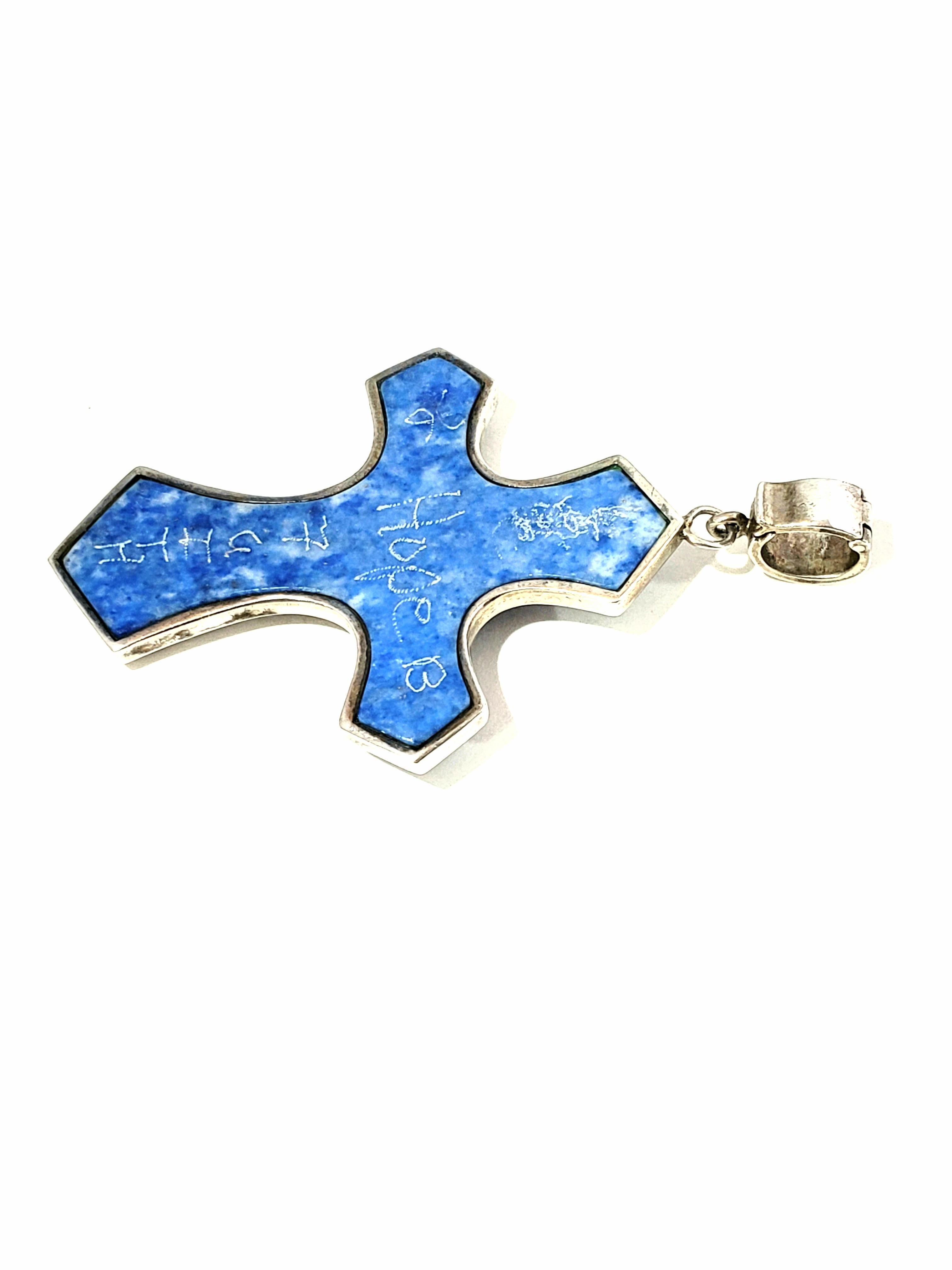 Whitney Kelly WK Pendentif en forme de croix en denim bleu et lapis en argent sterling Bon état - En vente à Washington Depot, CT