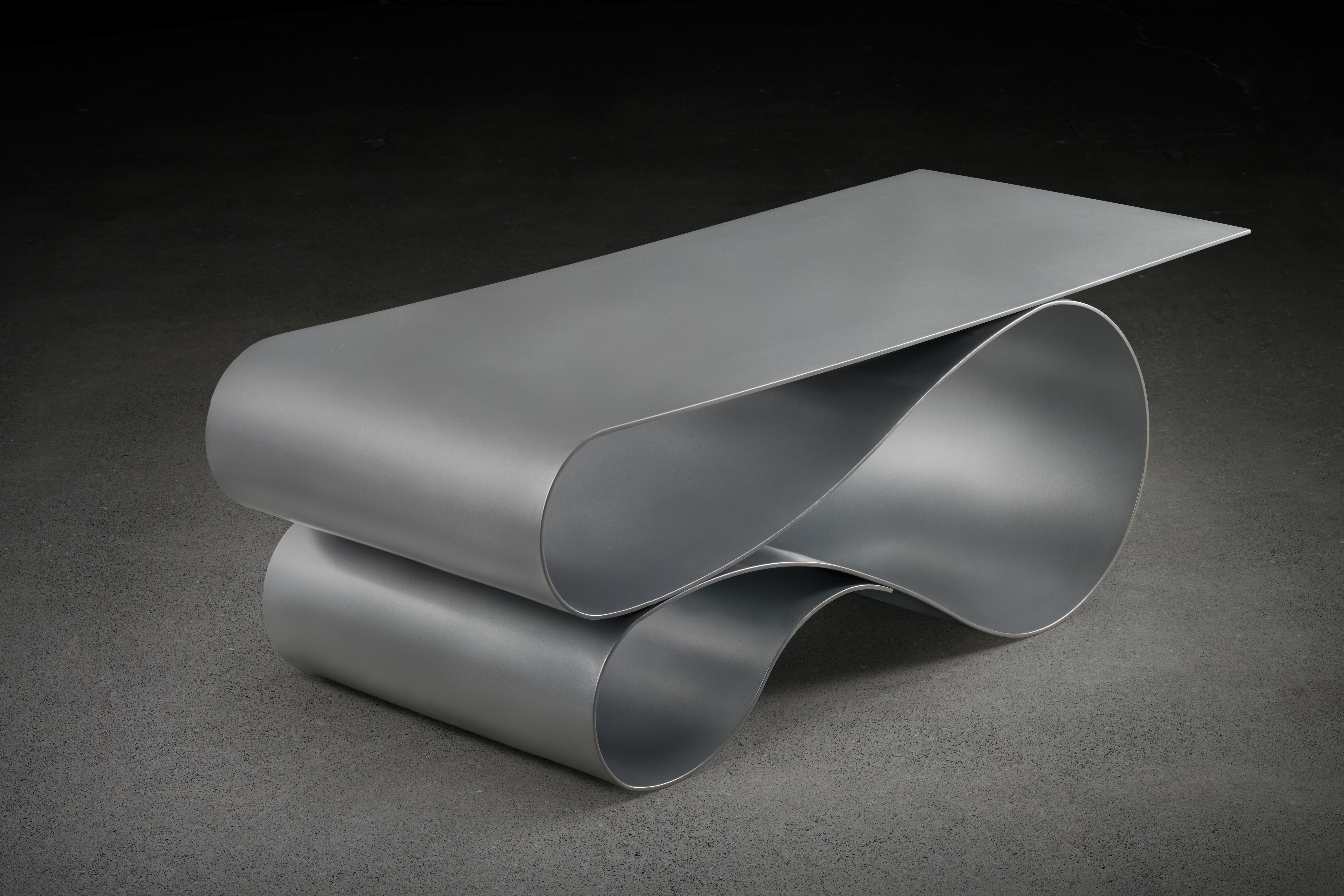 Postmoderne Table basse Whorl en aluminium revêtu de poudre par Neal Aronowitz Design en vente