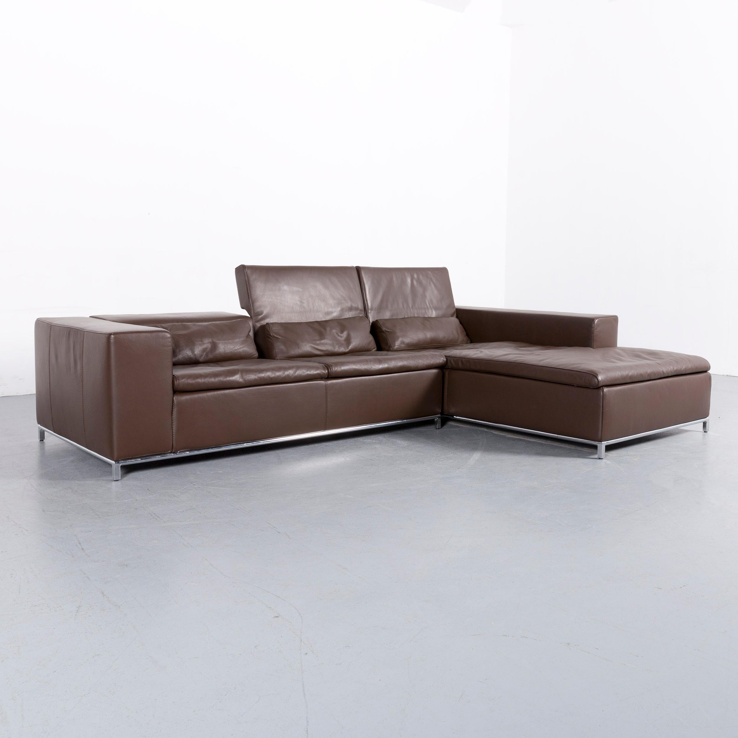 We bring to you an who's perfect boston corner sofa brown leather.













 