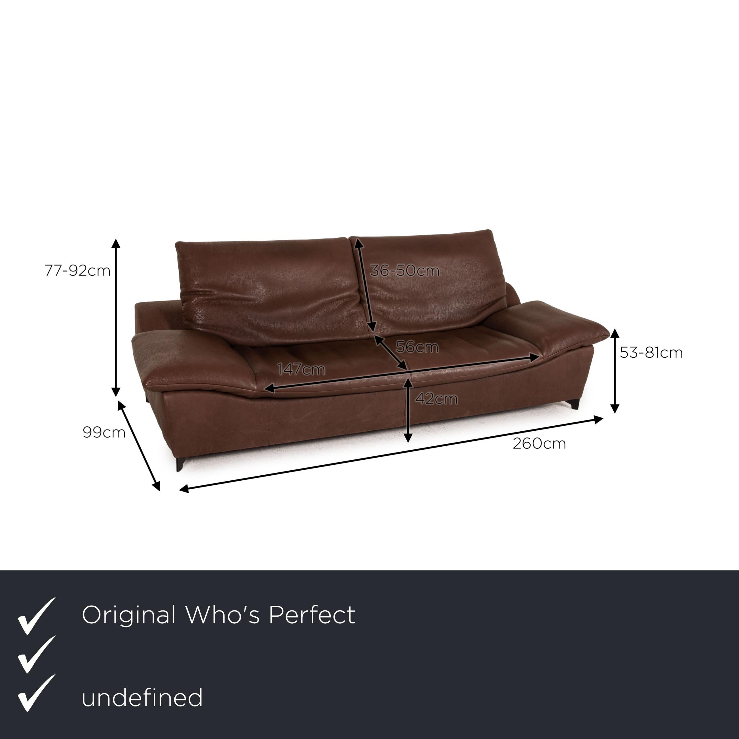 We present to you a Who's Perfect Minnesota leather sofa set brown 1 three-seater 1 stool function.
 

 Product measurements in centimeters:
 

Depth: 99
Width: 260
Height: 77
Seat height: 42
Rest height: 53
Seat depth: 56
Seat width: