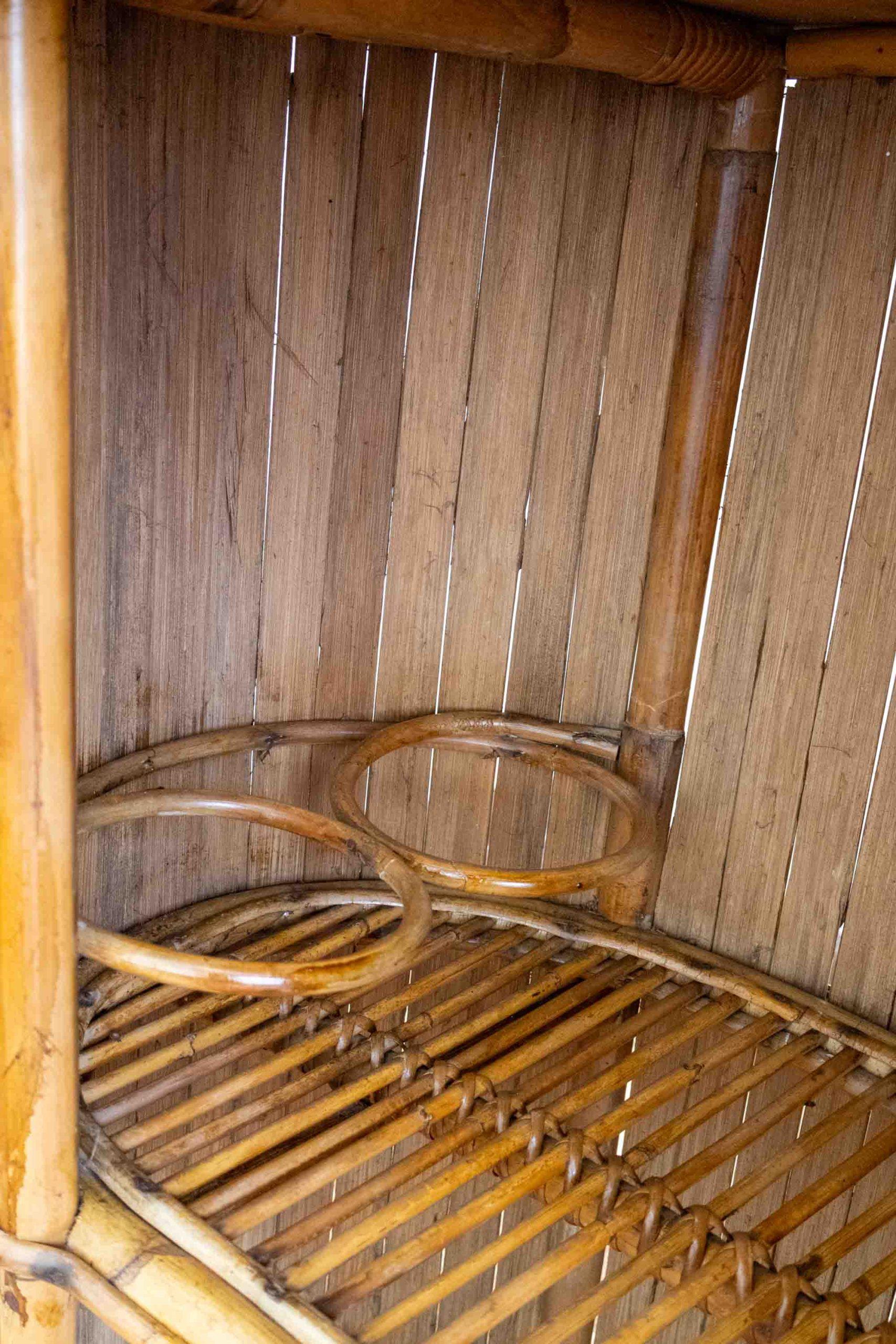 Fine XX secolo Wicker and Bamboo Bar Cabinet – 1970s in vendita