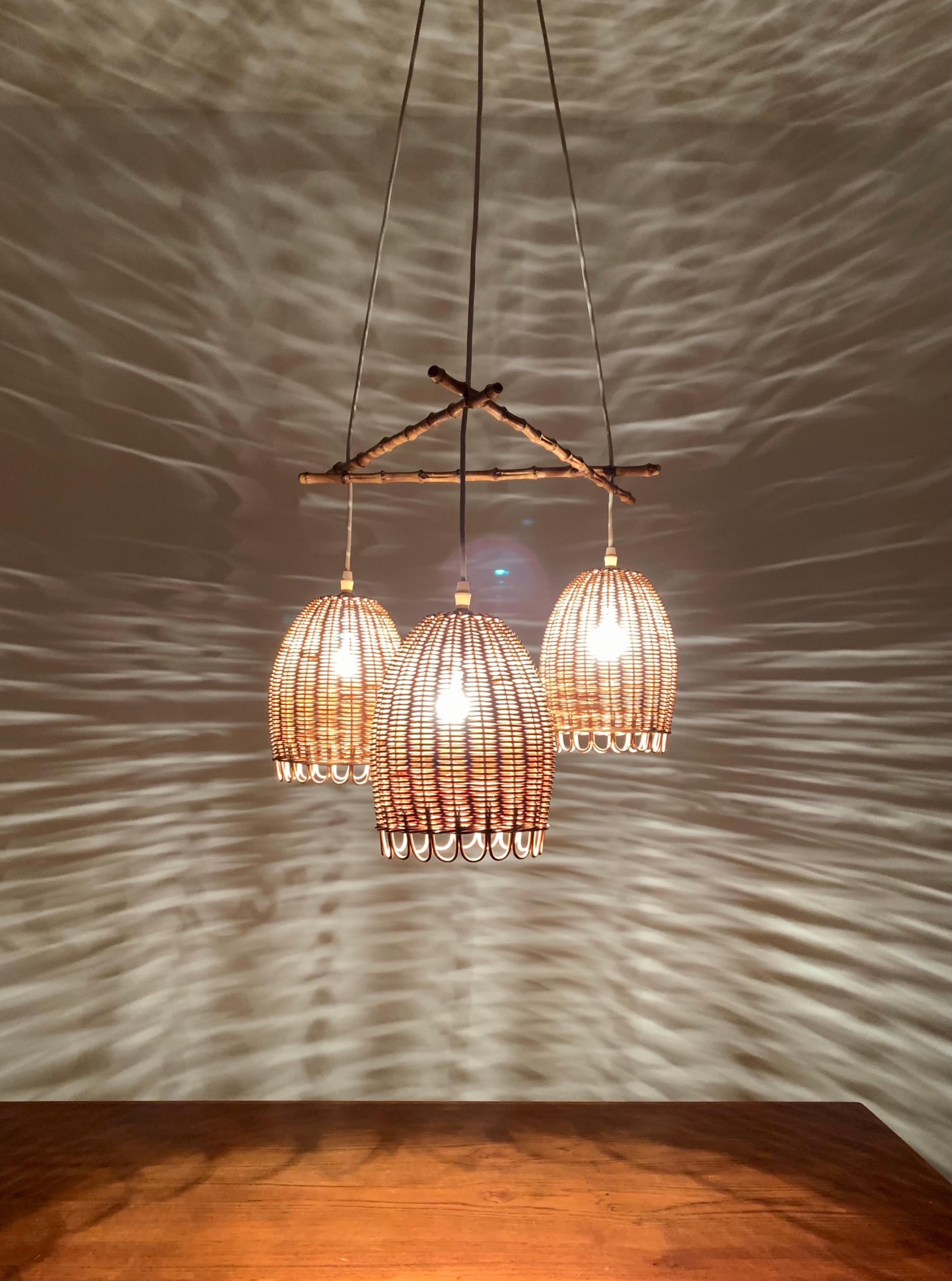 Wicker and Bamboo Cascading Lamp en vente 3