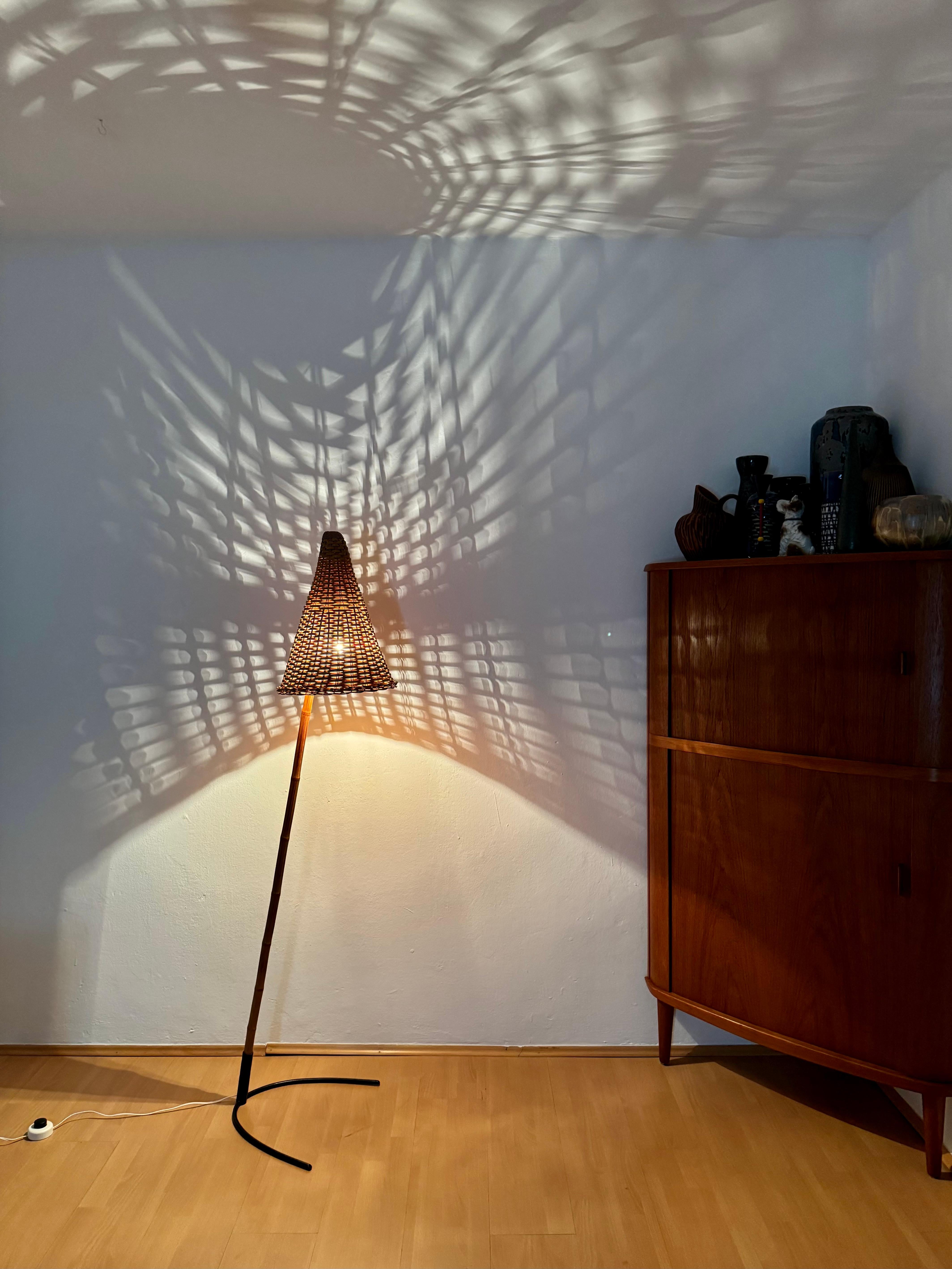 Lampada da terra in vimini e bambù di Rupert Nikoll in vendita 3