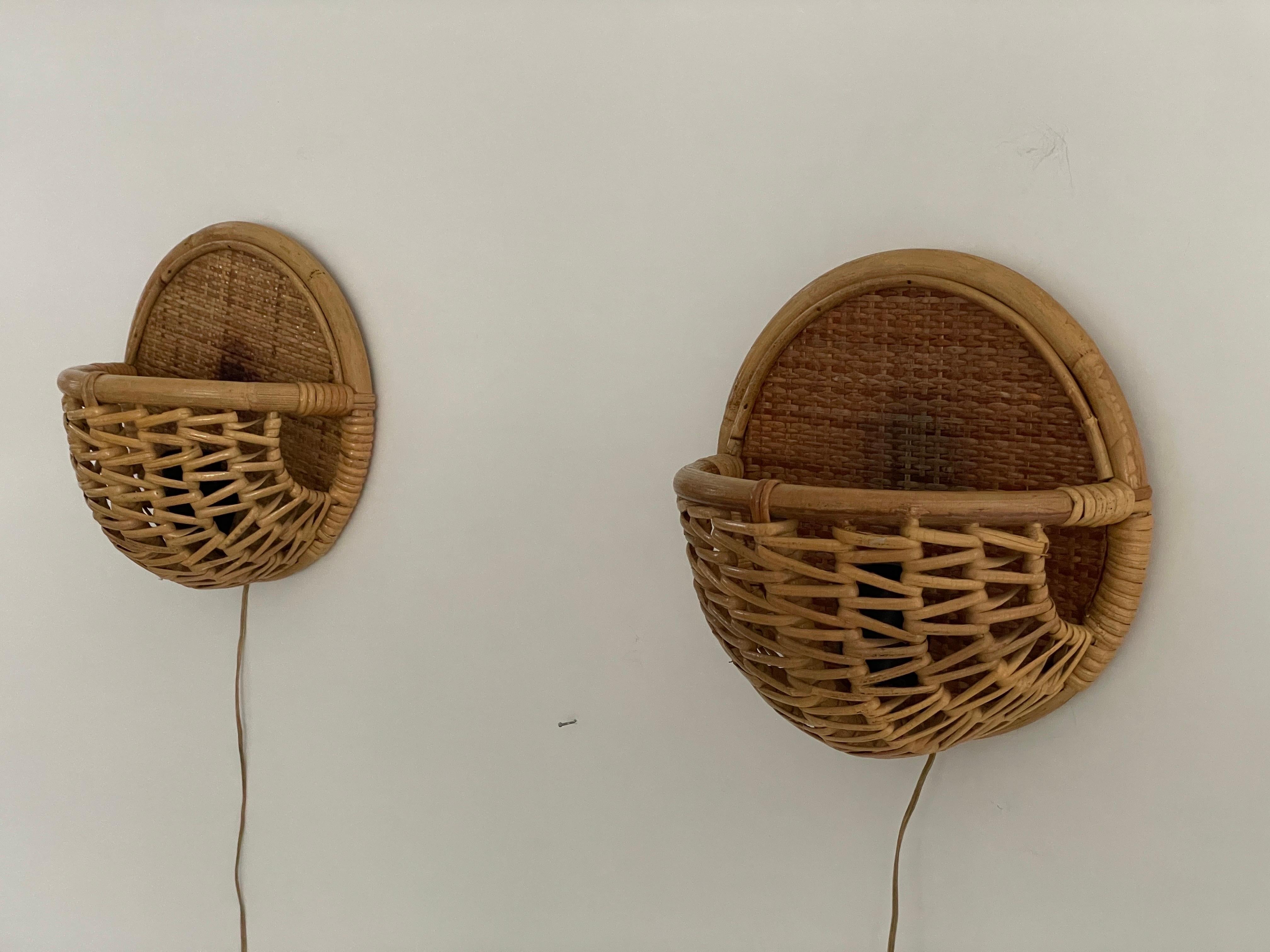 Italian Wicker and Bamboo Round Design Pair of Wall Lamps, 1950s, Italy For Sale