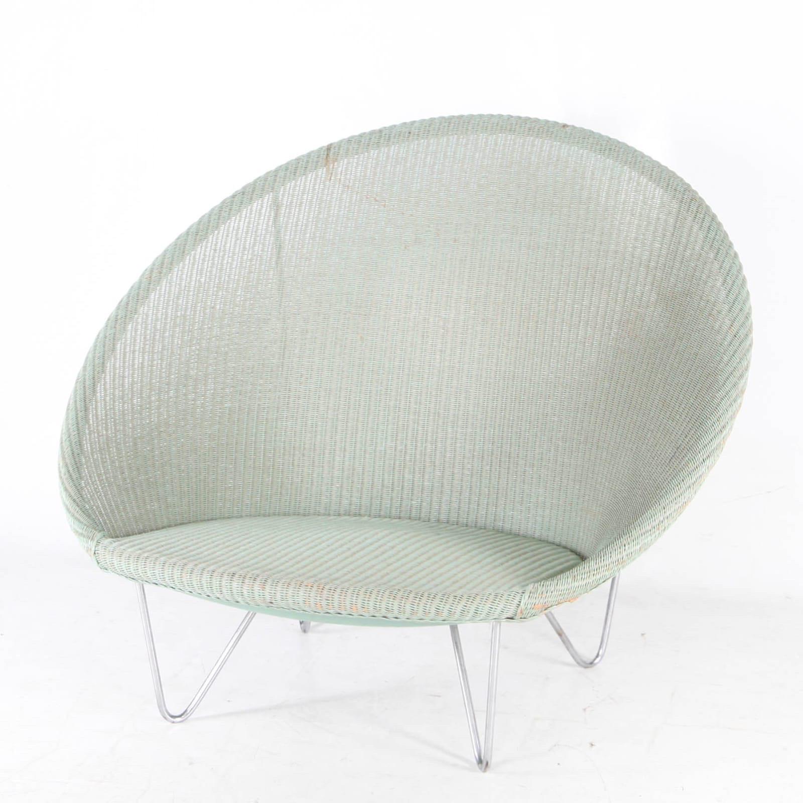 Wicker and chrome large chair For Sale 2