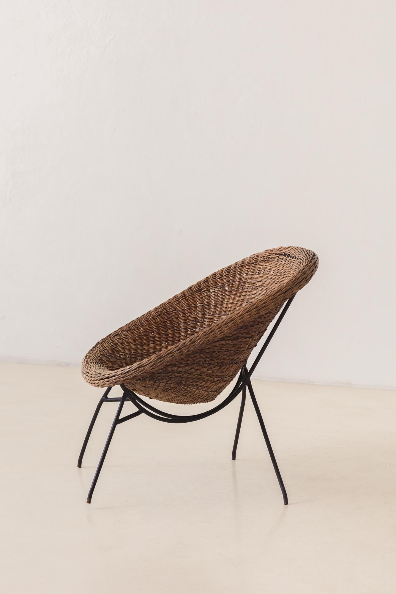 Wicker and Iron Armchair, Unknown Designer, Brazilian Midcentury Modern, c. 1955 In Good Condition For Sale In New York, NY