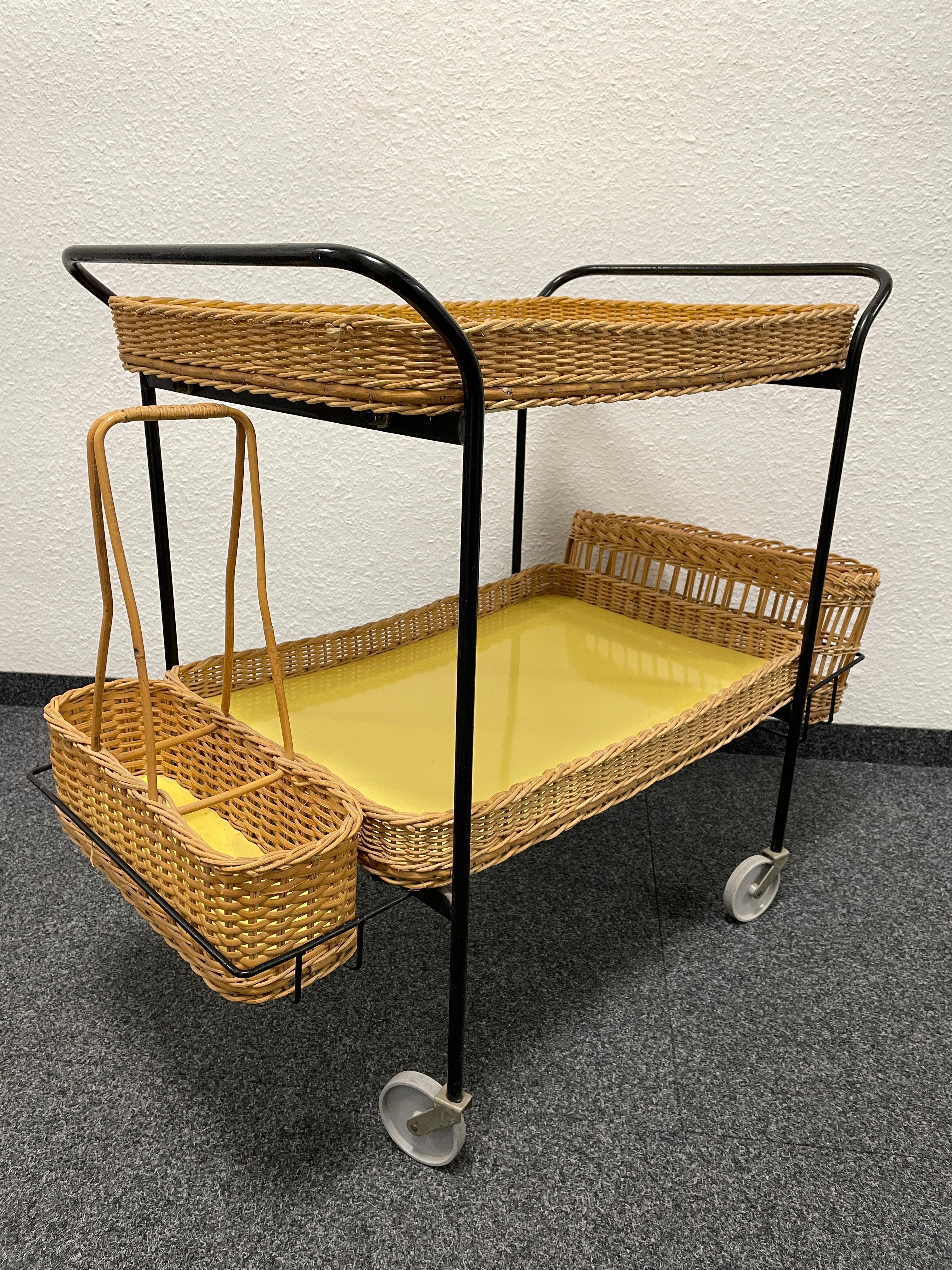 Mid-Century Modern Wicker and Iron Bar Cart or Tea Trolley Table, German, 1950s For Sale