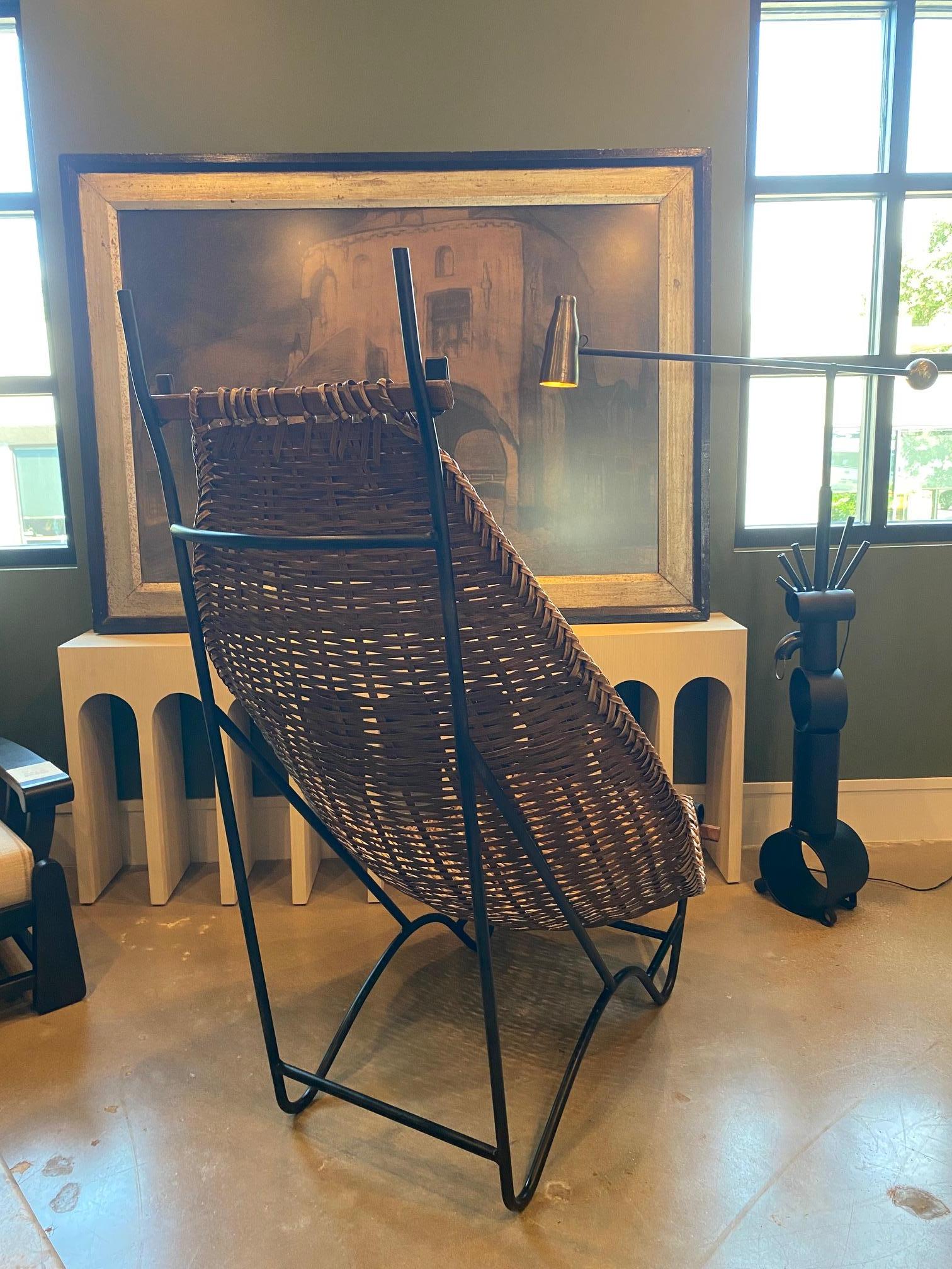 Sedia Highback in vimini e ferro, Francia, anni '50 in vendita 1