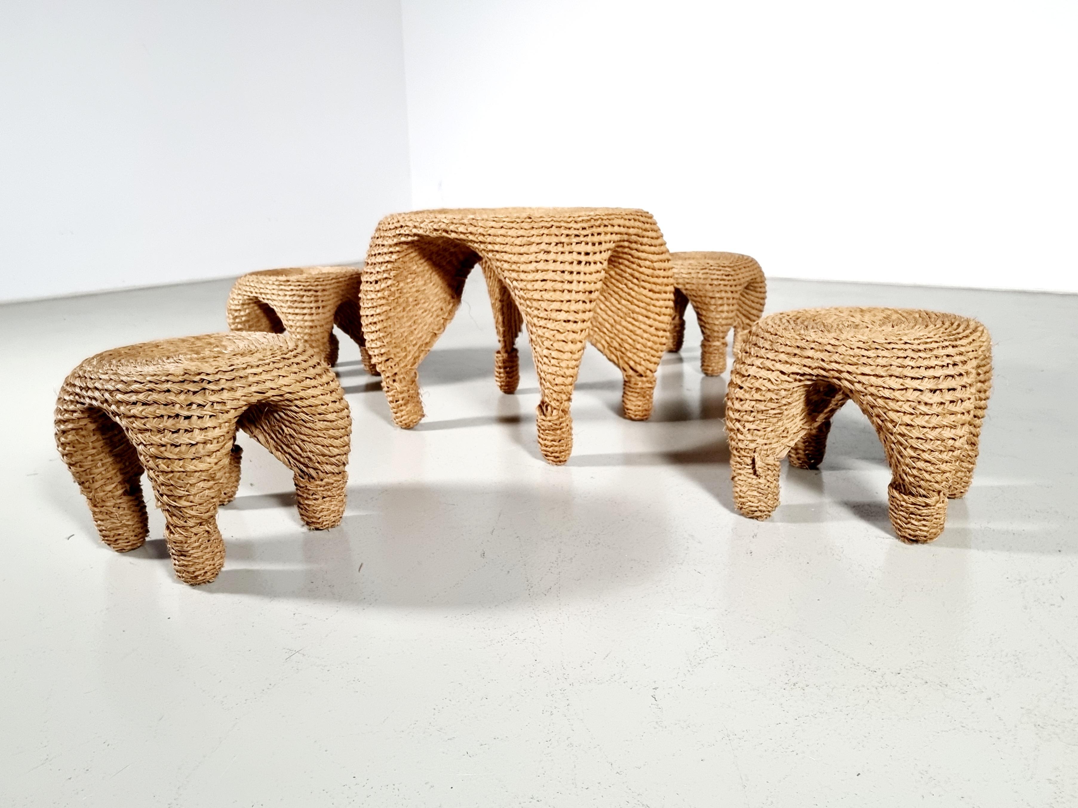 Mid-Century Modern Wicker and pine needle table and stools, France, 1980s For Sale