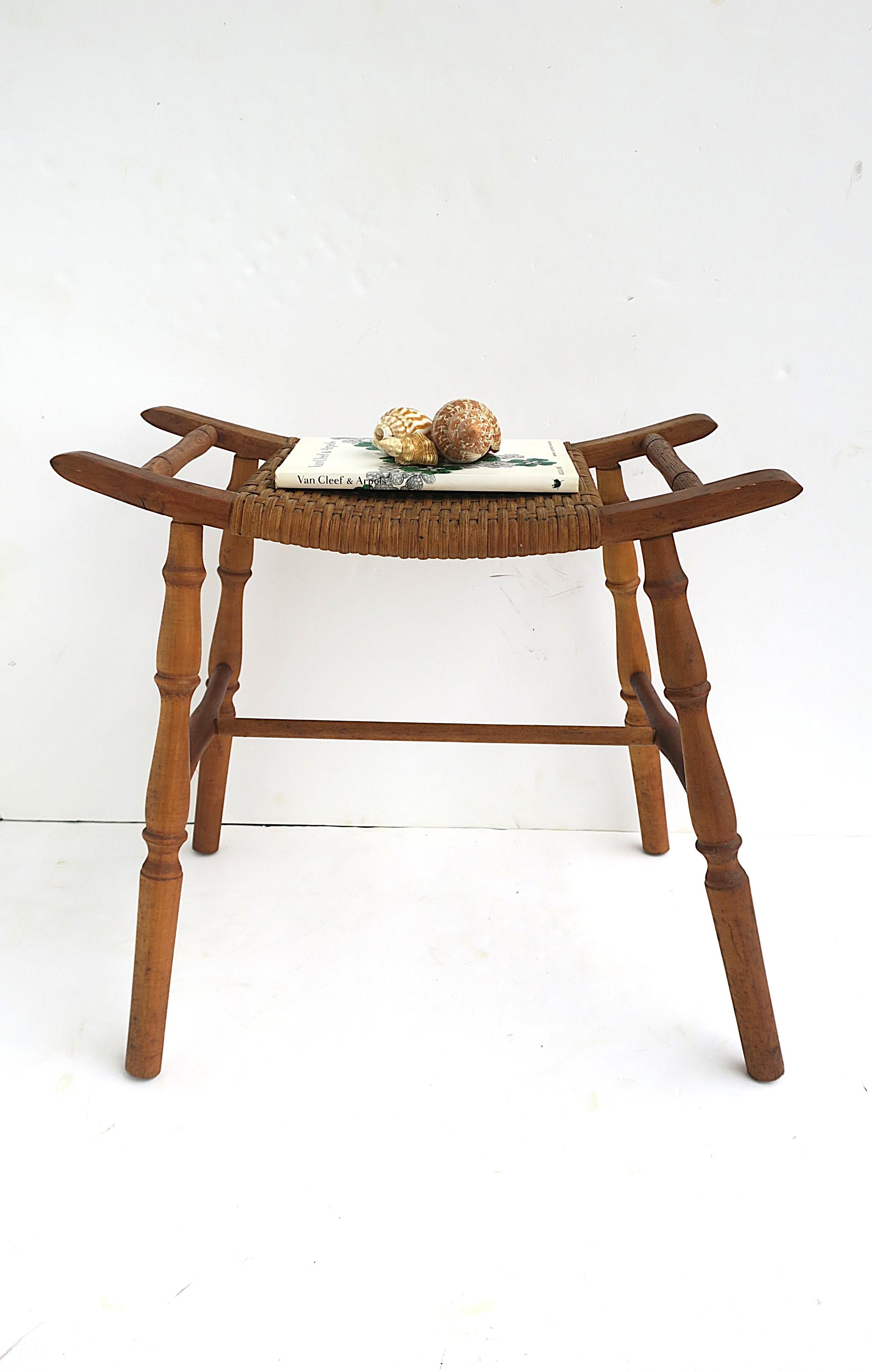 Wicker and Turned Oak Wood Stool Bench For Sale 2
