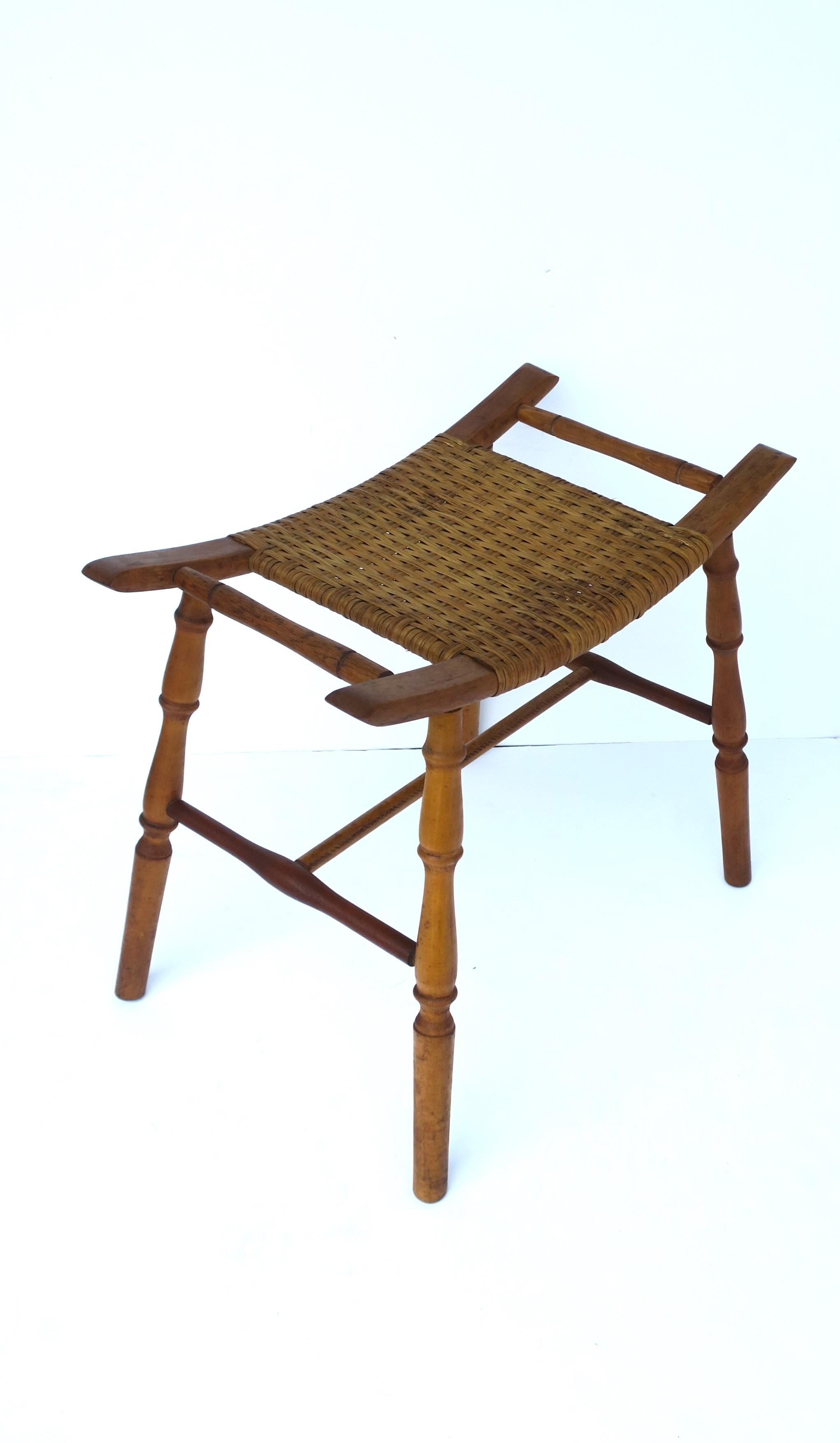20th Century Wicker and Turned Oak Wood Stool For Sale