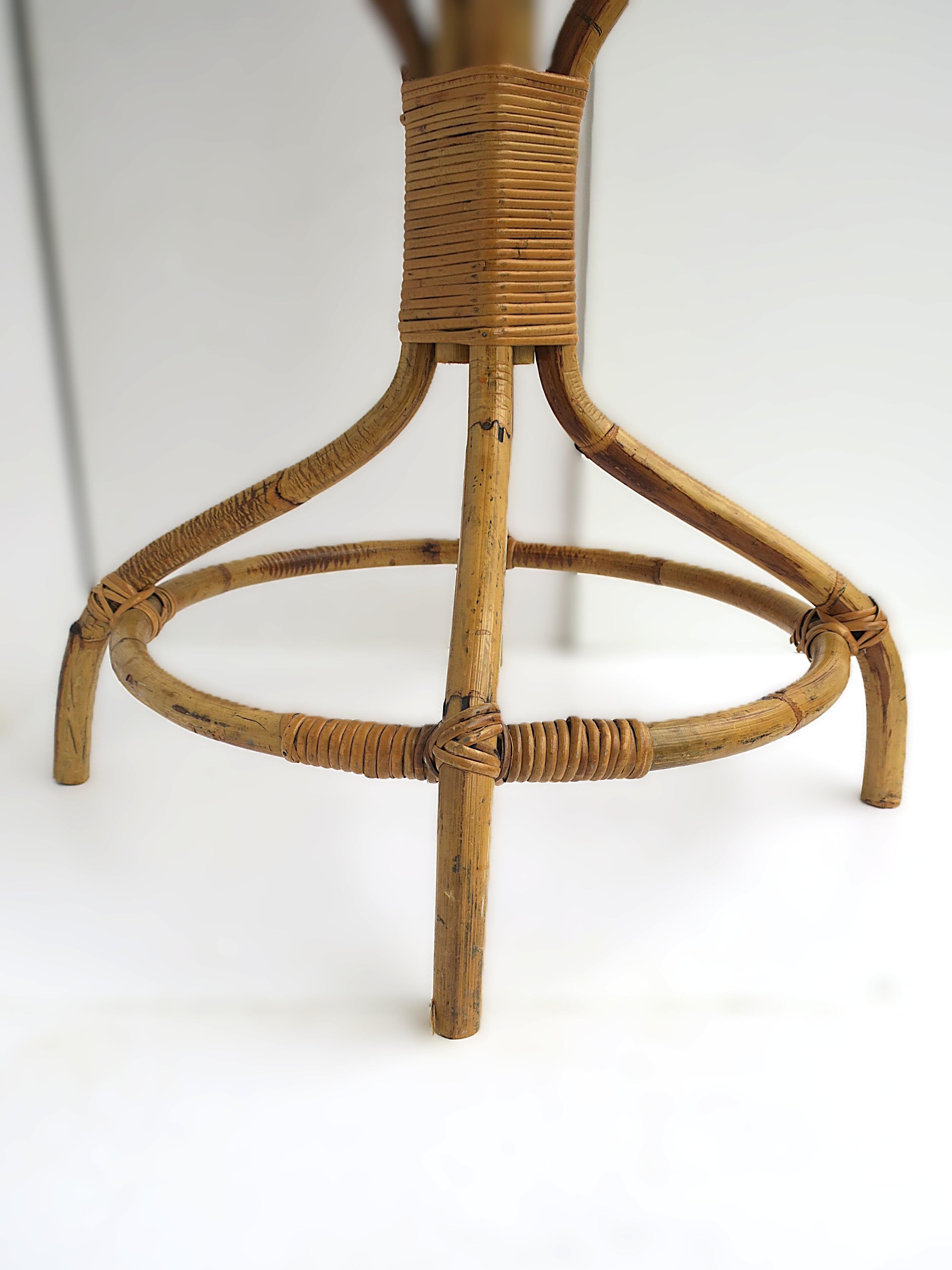 Garderobenständer aus Weidenbambus im Angebot 5