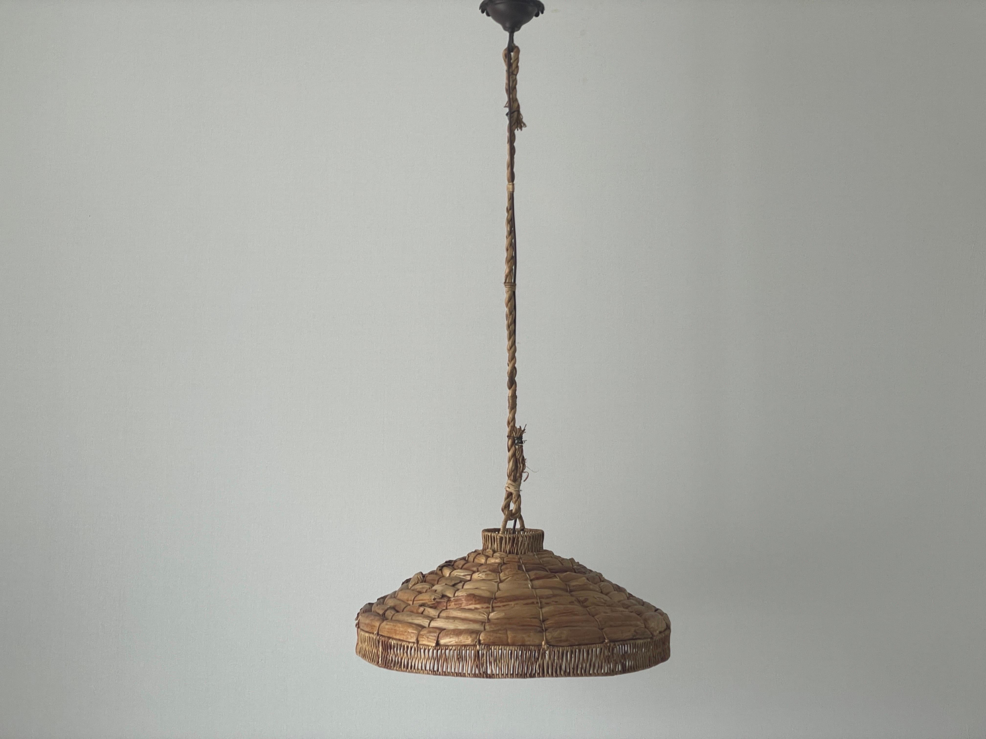 Wicker-Bamboo Large Naturel Pendant Lamp, 1960s, Germany In Excellent Condition For Sale In Hagenbach, DE
