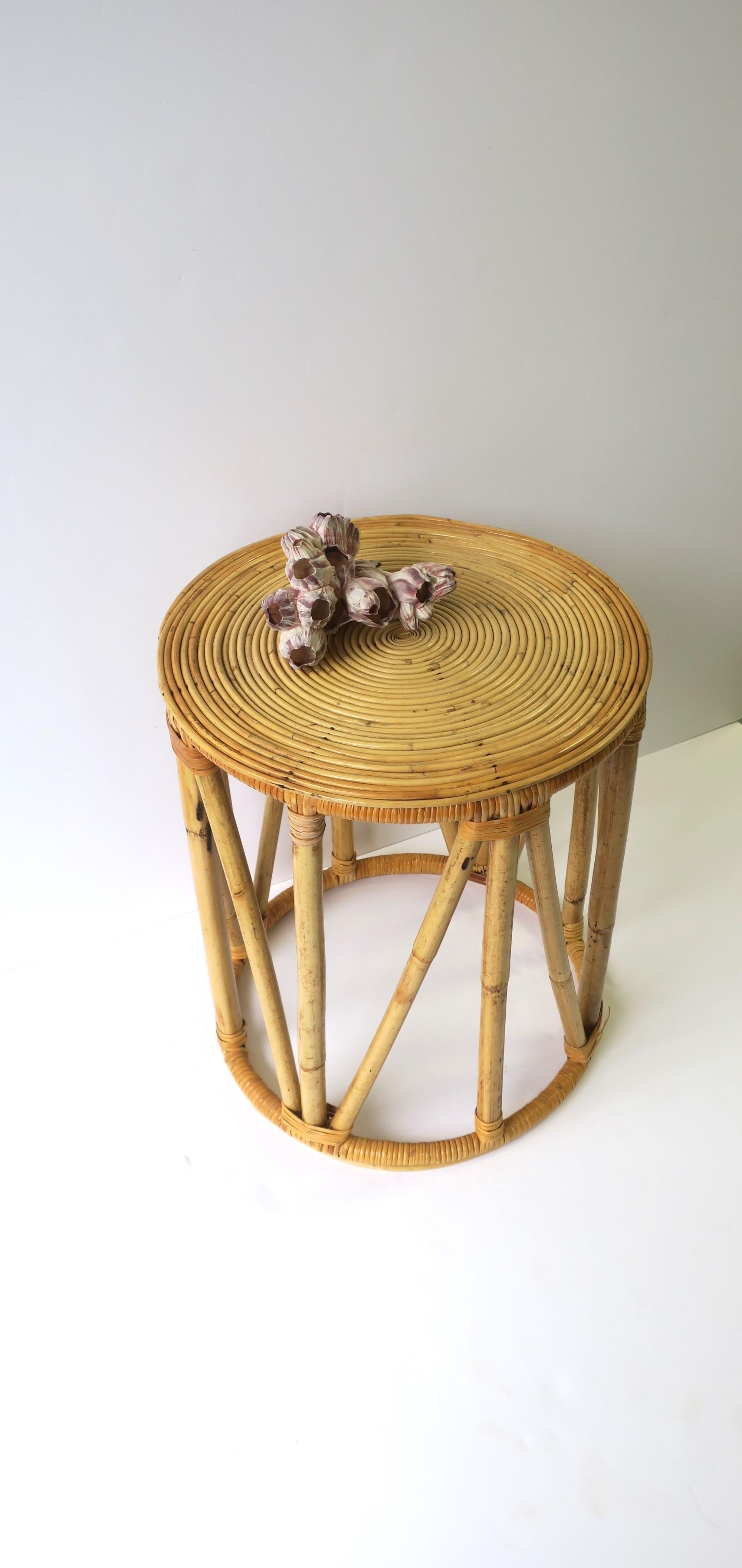 Wicker Bamboo Side Drinks Table or Stool In Good Condition In New York, NY