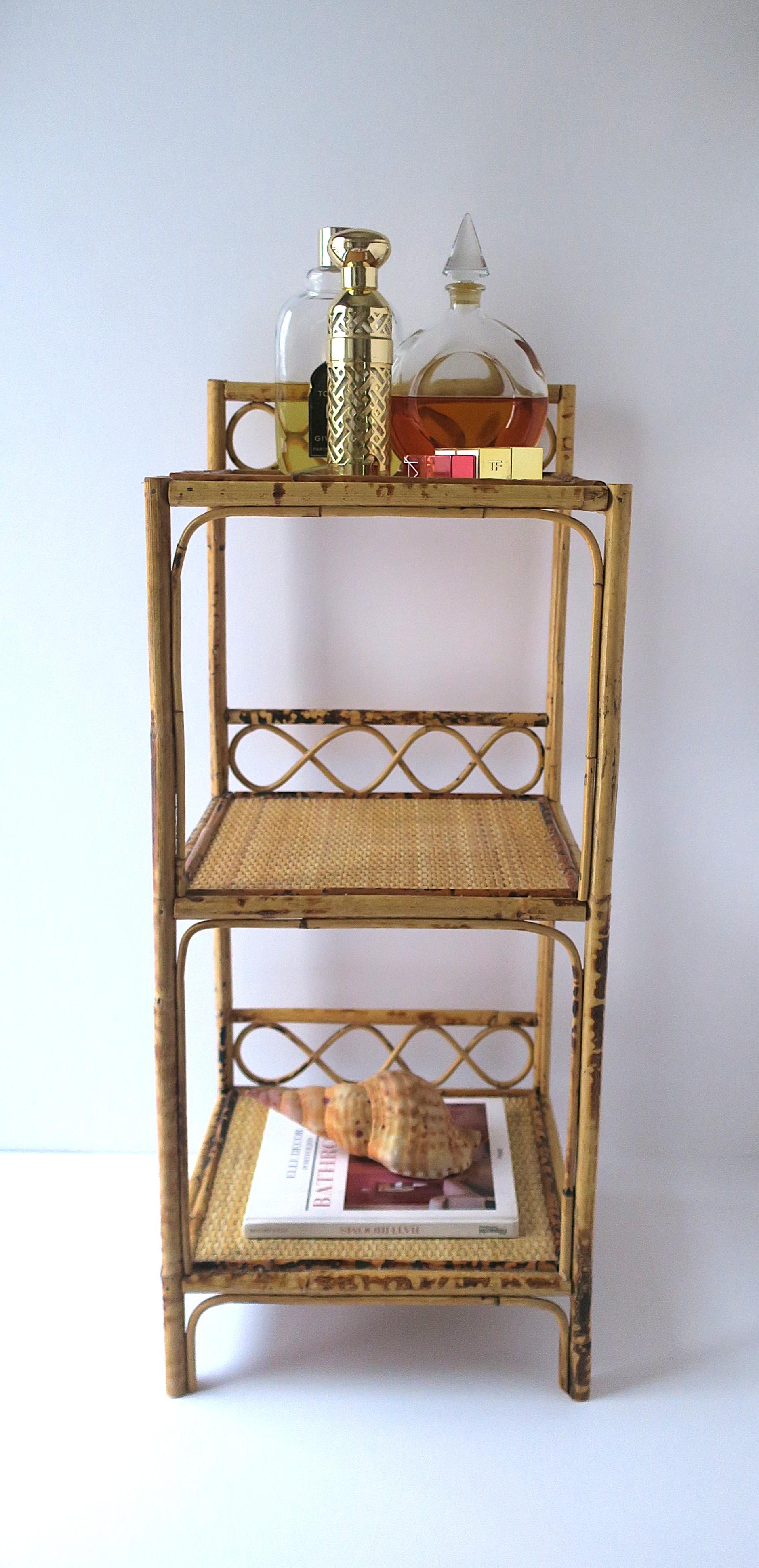 Wicker Bamboo Storage Shelves Étagère In Good Condition For Sale In New York, NY