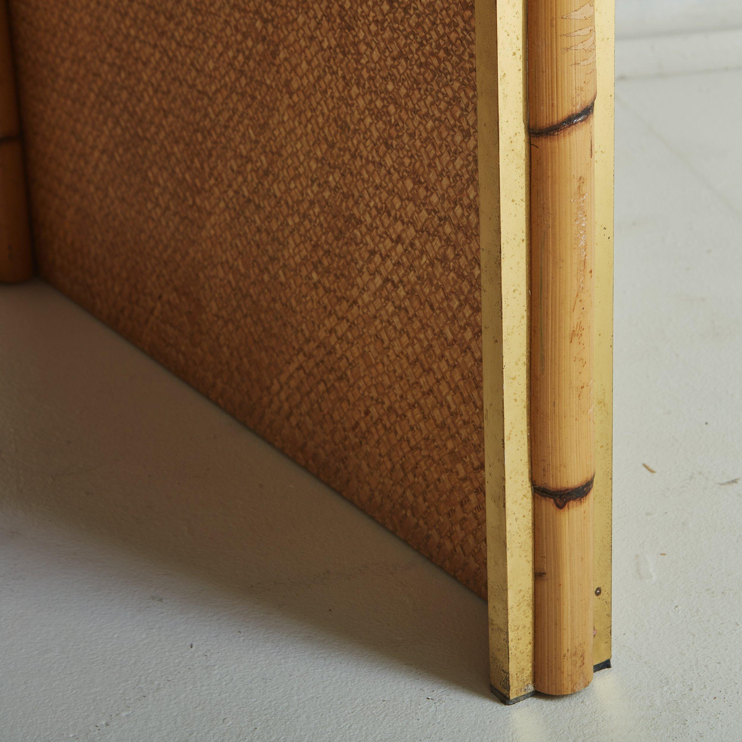 Schreibtisch aus Korbweide + Bambus mit Messingbesatz, Italien 20. Jahrhundert im Angebot 3
