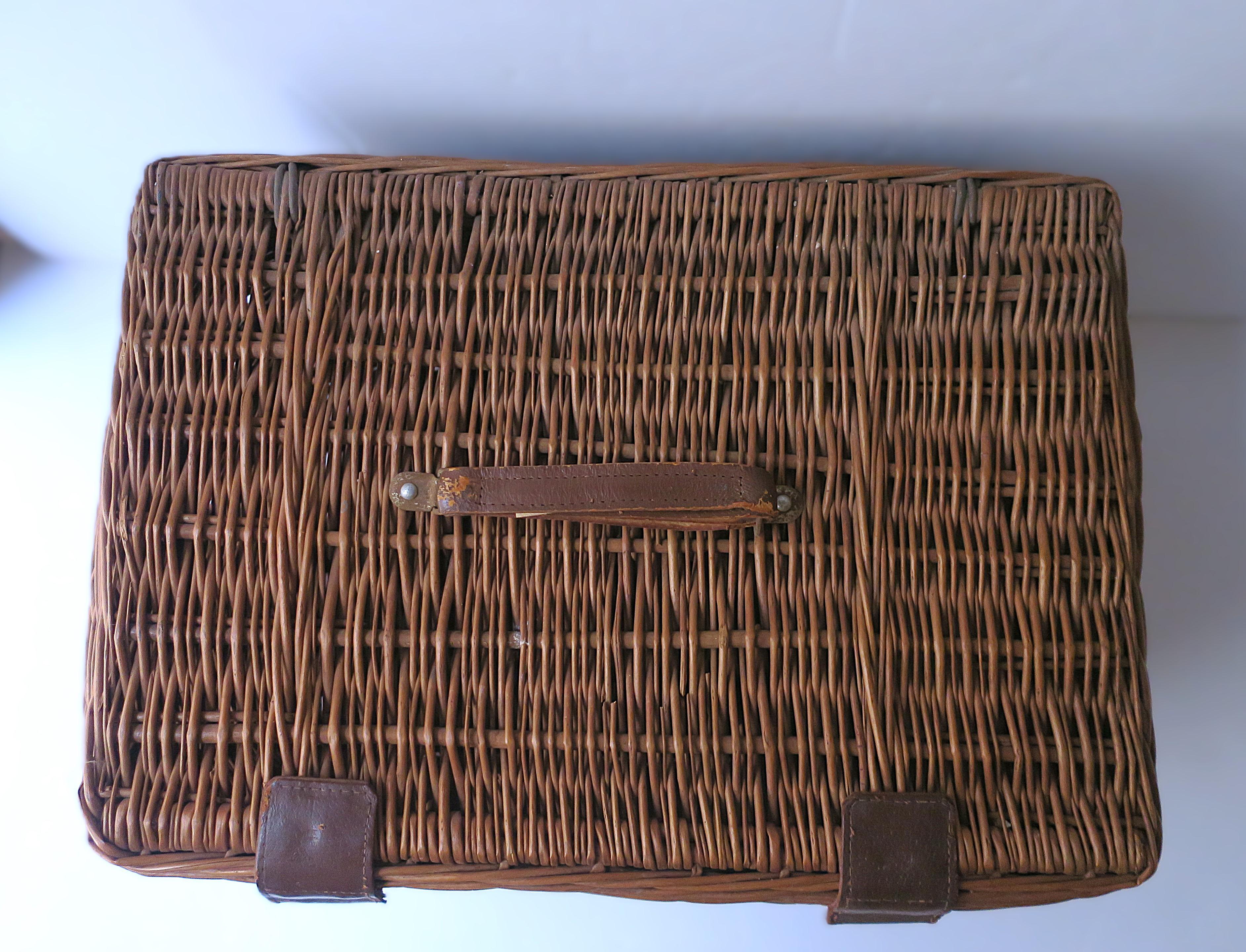 Métal Panier en osier en vente