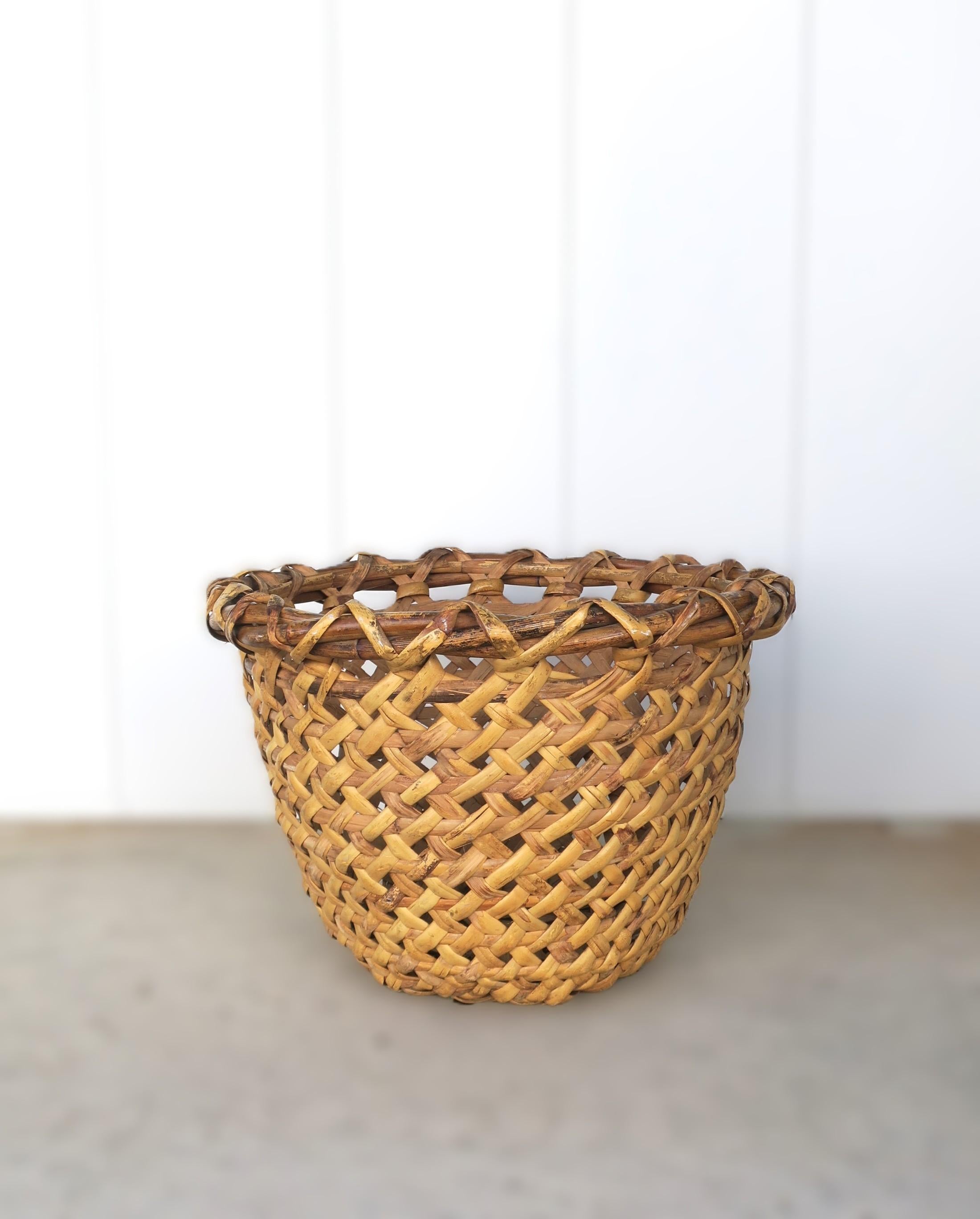 Wicker Basket Hamper Storage or Planter Cachepot For Sale 1