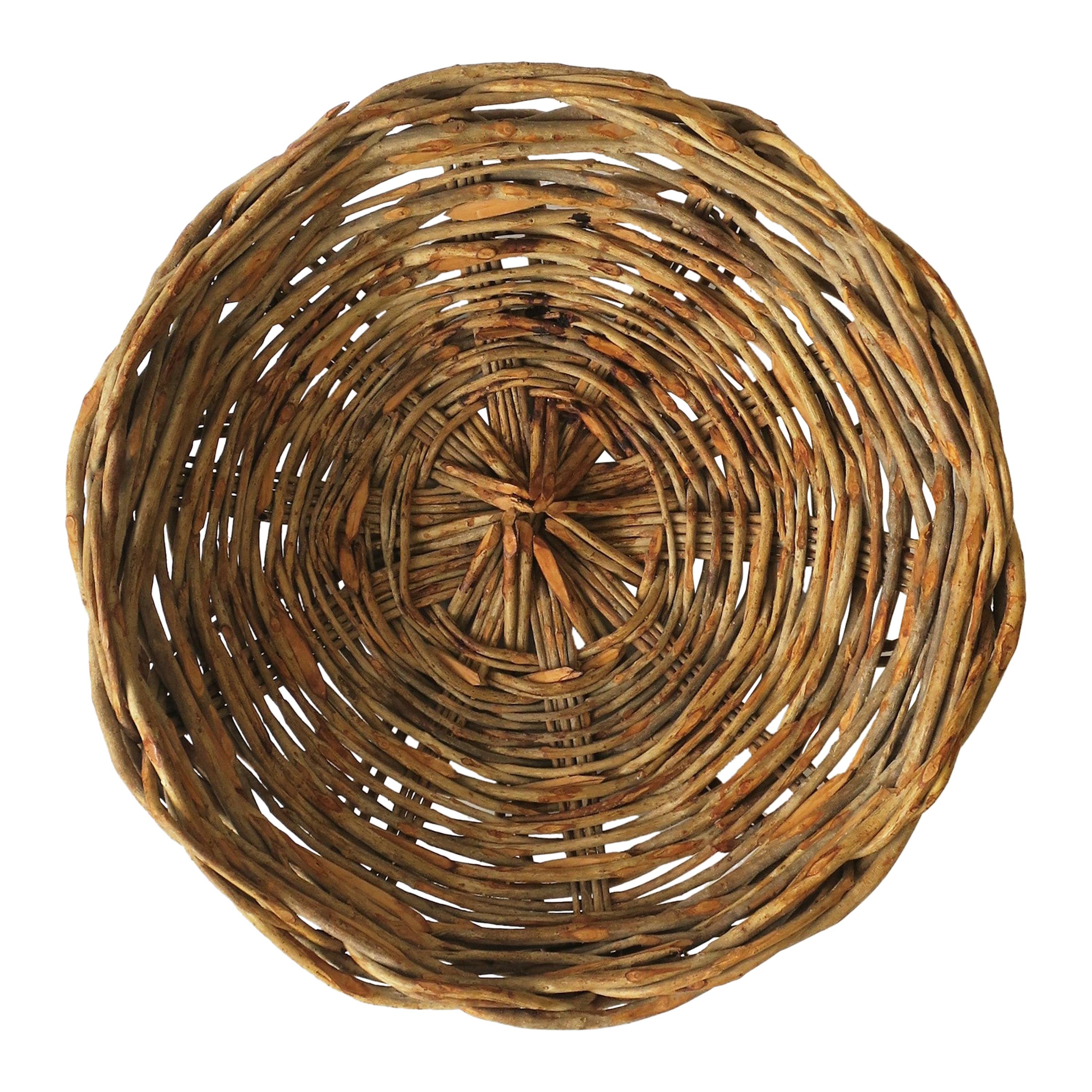 Wicker Basket Centerpiece Catchall, Round For Sale