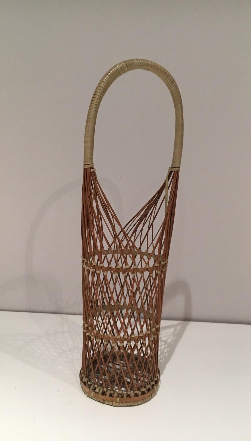 Wicker Bottles Holder, French Work, Circa 1970 In Good Condition In Marcq-en-Barœul, Hauts-de-France