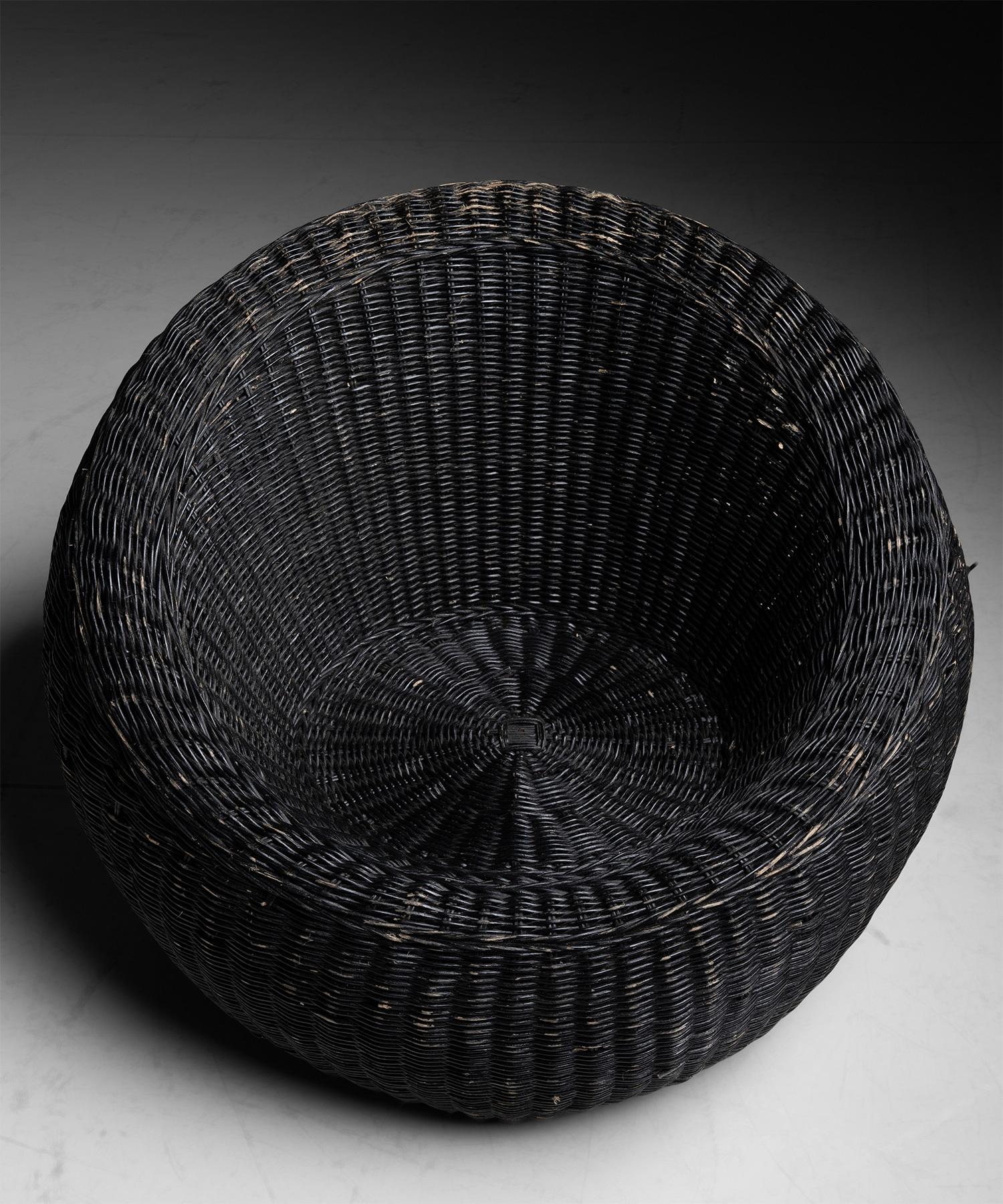 Wicker Bucket Chair, England, circa 1950 In Good Condition In Culver City, CA