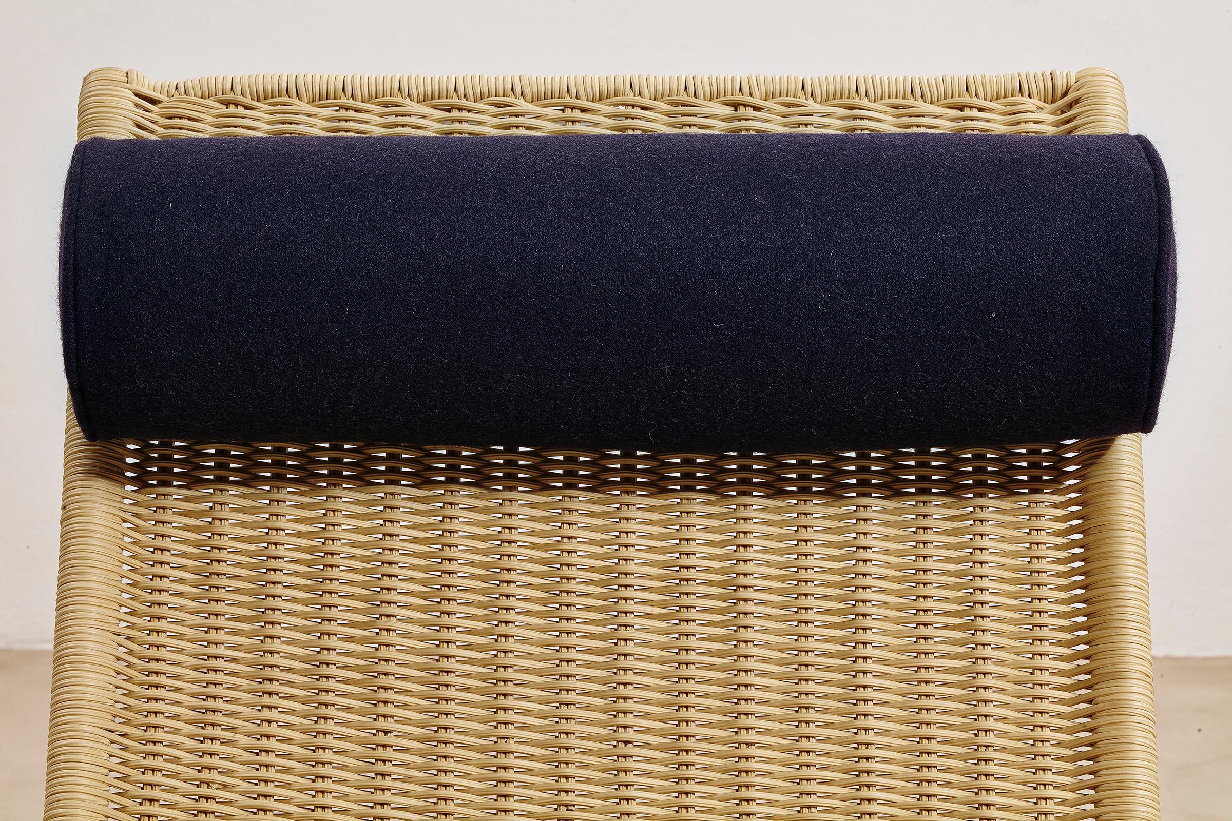 Mid-20th Century Wicker Chaise Longue ‘F42-1E’ by Mies Van Der Rohe, Designed in the Early 1930s