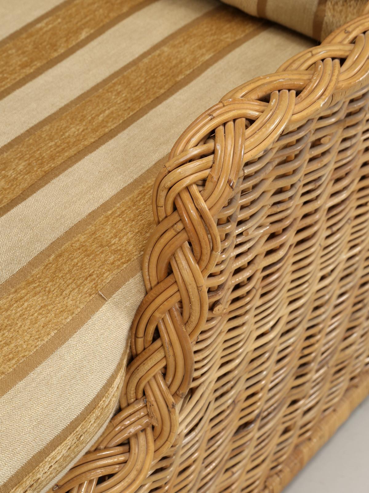 Wicker Chaise Lounge of Exceptional Width 4