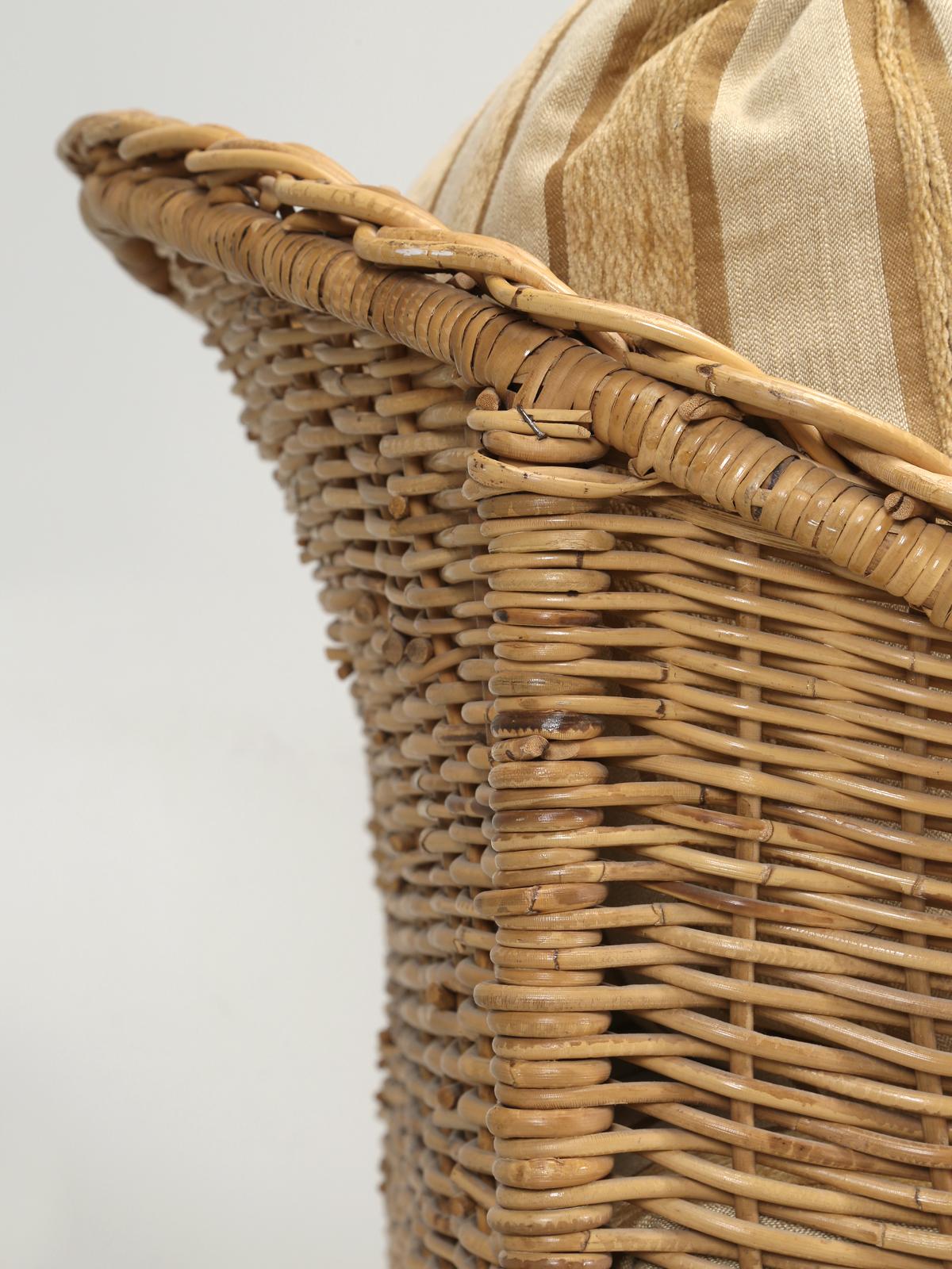 Wicker Chaise Lounge of Exceptional Width 13