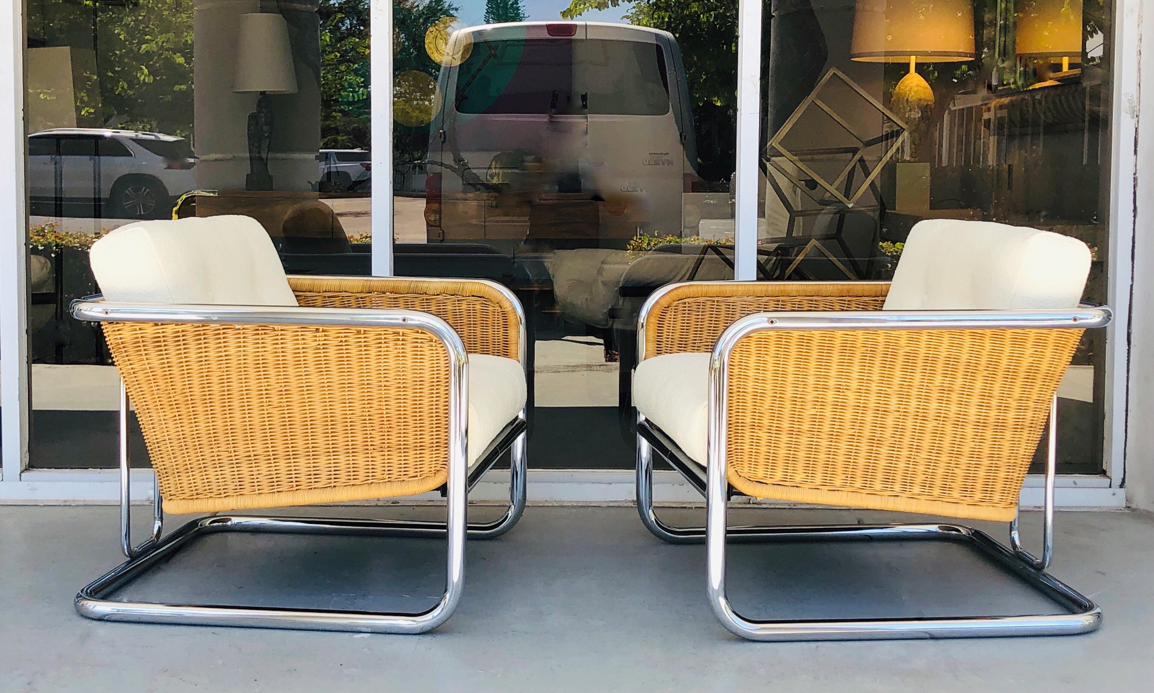 Wicker, Chrome and Boucle Lounge Club Chairs by Martin Visser, 1970s In Good Condition In Miami, FL