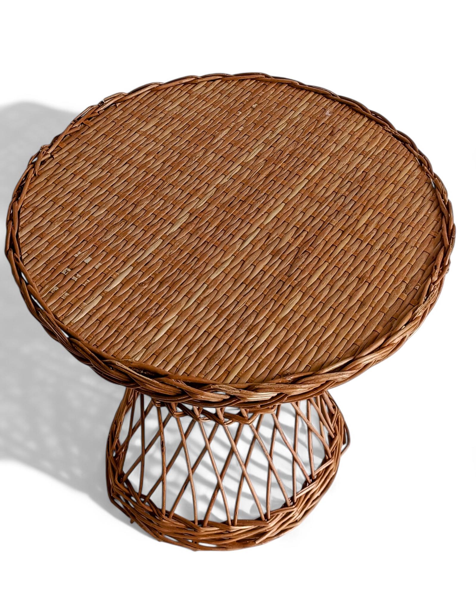Wicker Coastal Style Side Table, Handmade in Spain ci. 1960s For Sale 3
