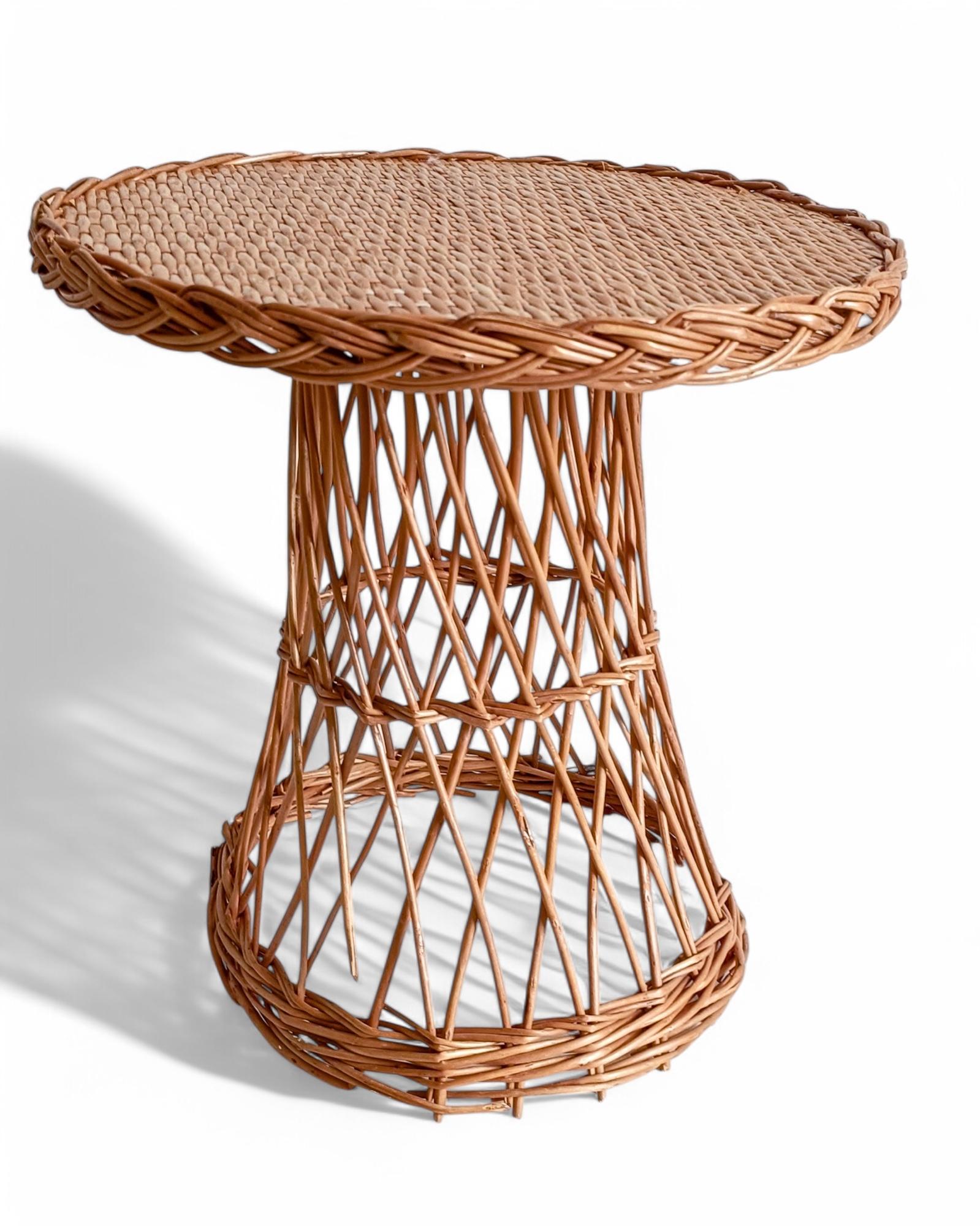 Wicker Coastal Style Side Table, Handmade in Spain ci. 1960s For Sale 4
