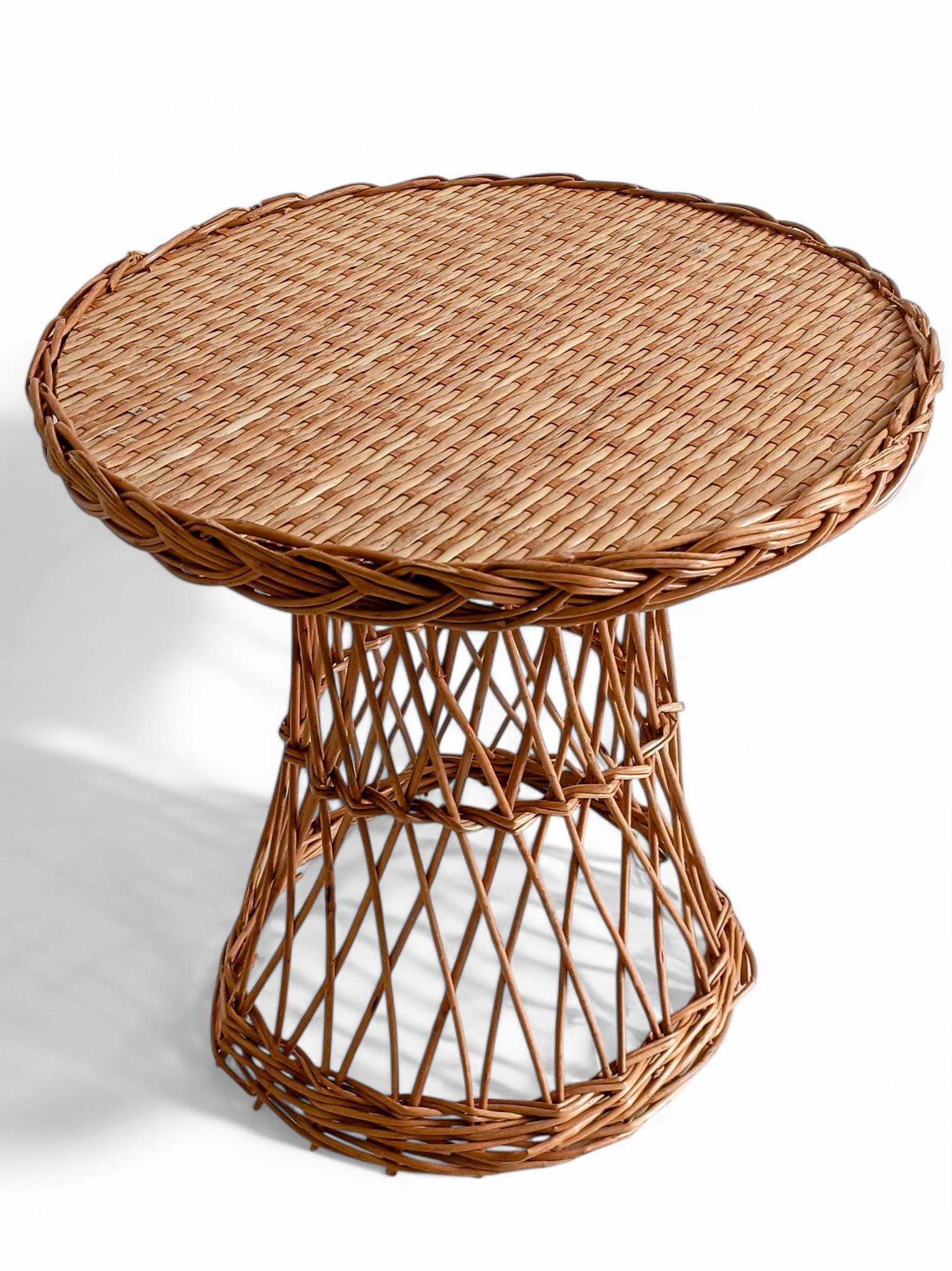 Wicker Coastal Style Side Table, Handmade in Spain ci. 1960s For Sale 5