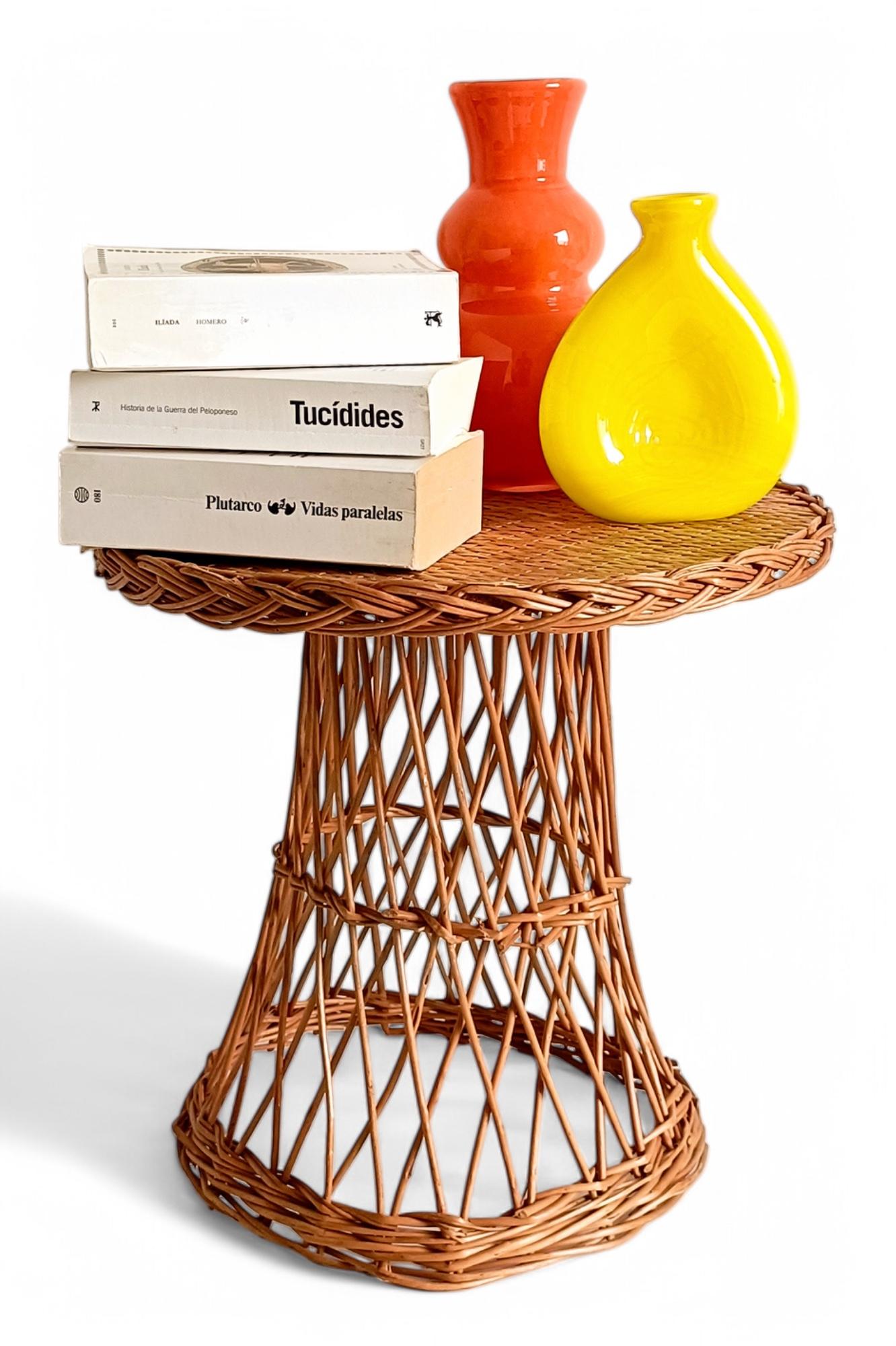 Wicker Coastal Style Side Table, Handmade in Spain ci. 1960s For Sale 6