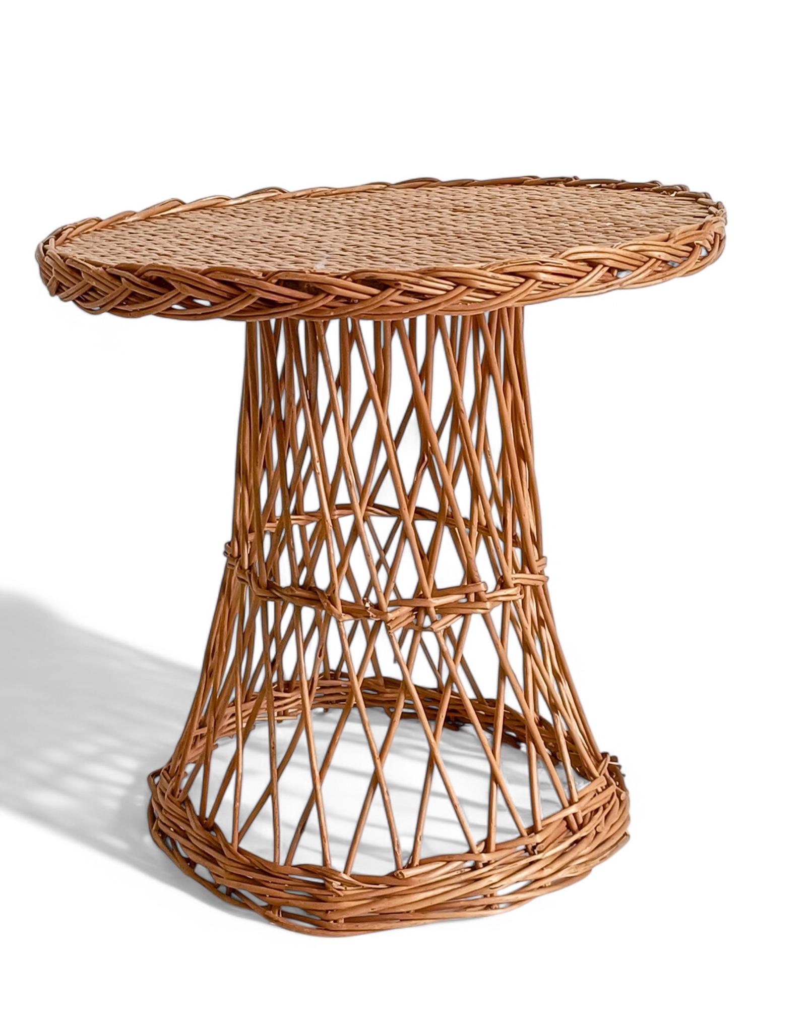 Organic Modern Wicker Coastal Style Side Table, Handmade in Spain ci. 1960s For Sale