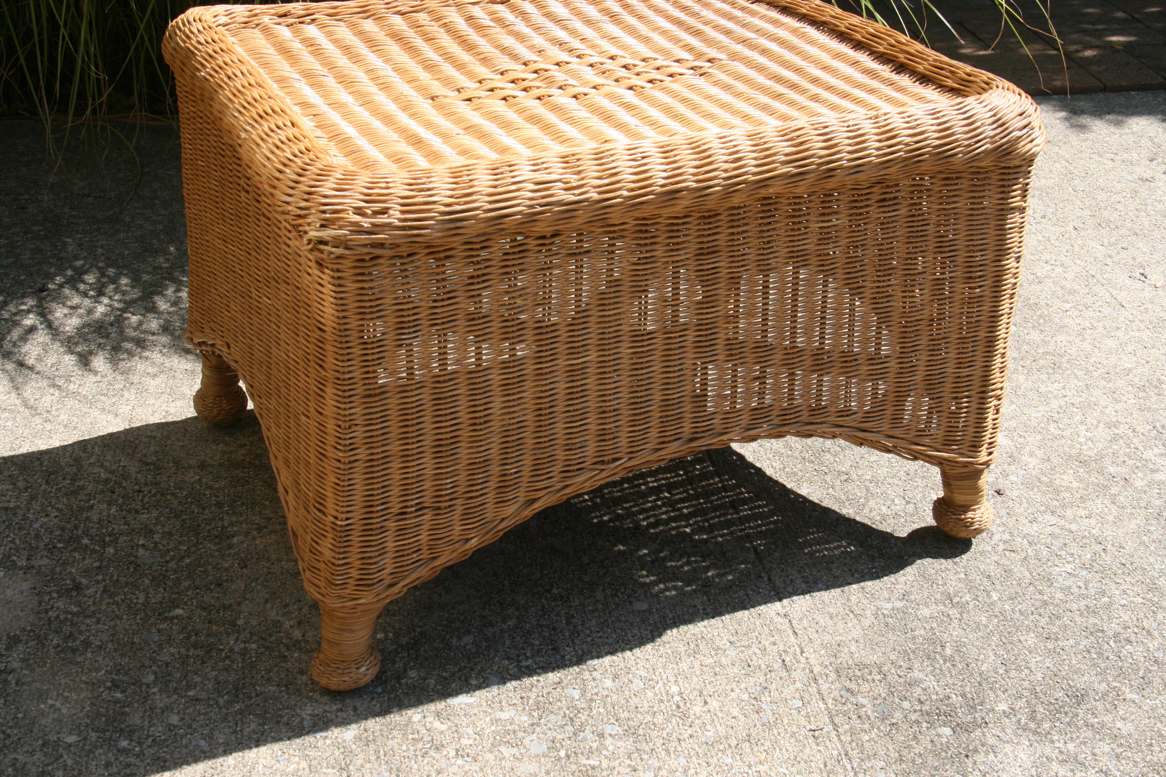 Mid-20th Century Wicker Coffee Table For Sale