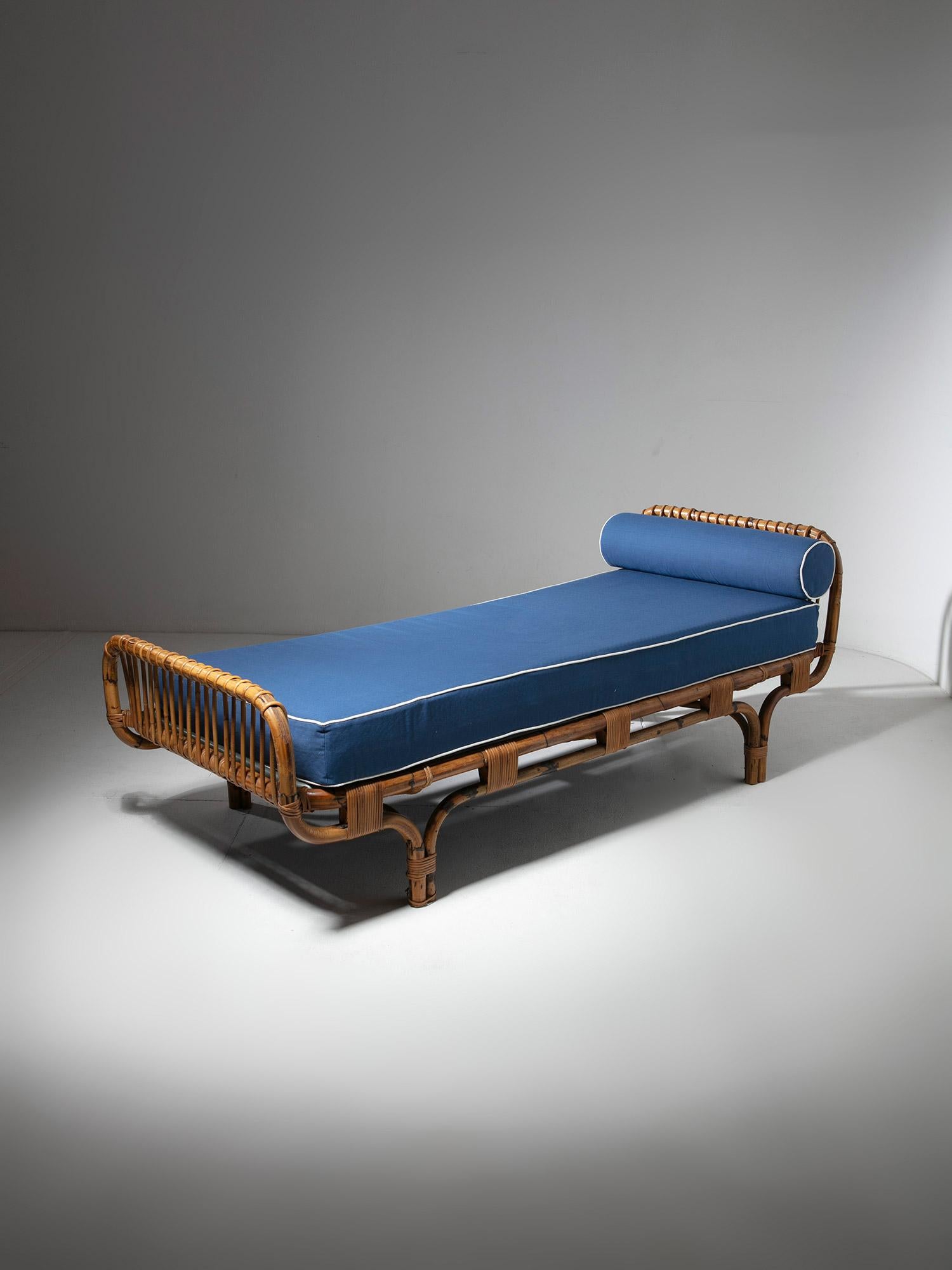 Letto da giorno in vimini di Tito Agnoli per Bonacina.
