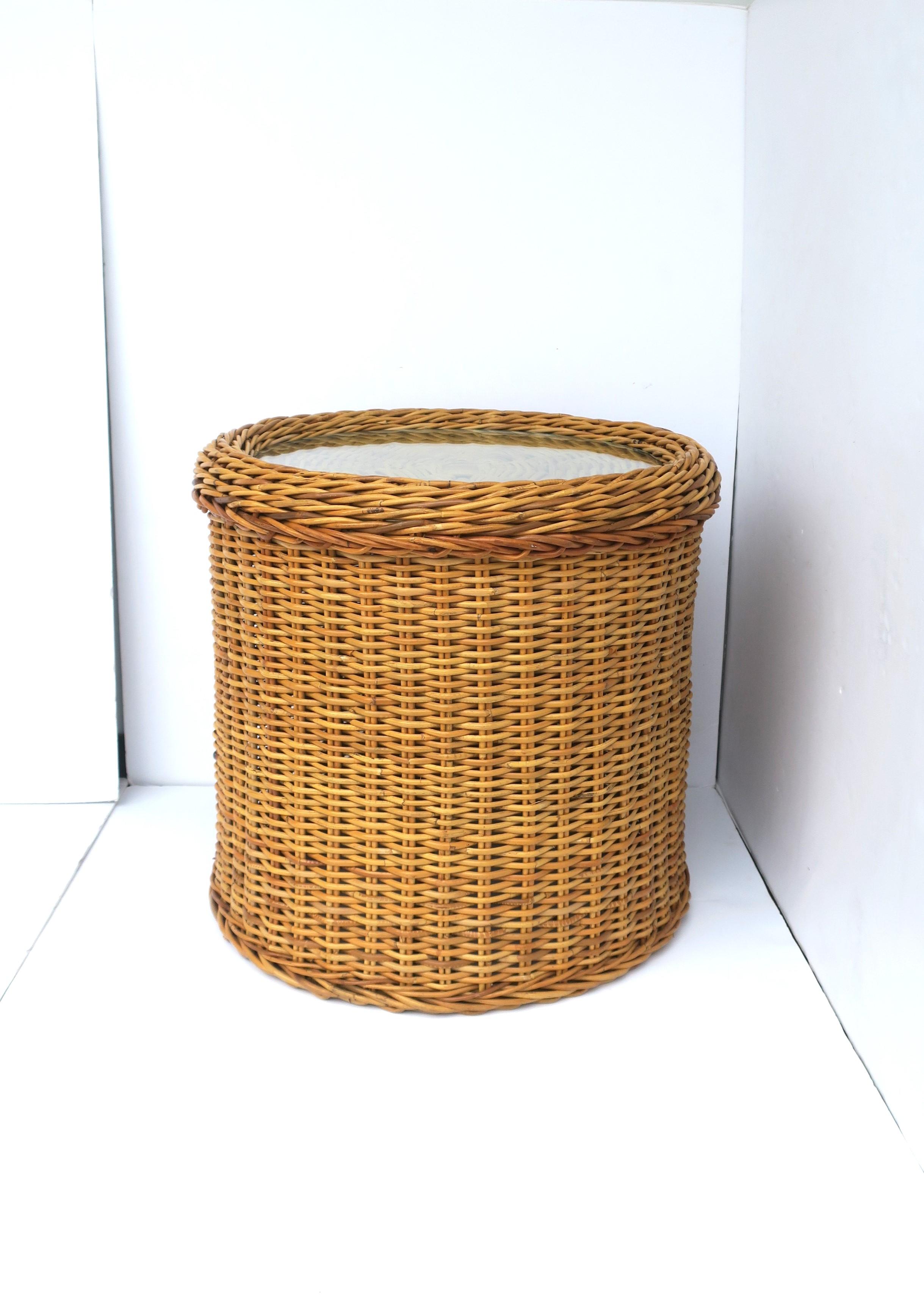 Wicker and Glass Side or End Table in the Style of McGuire For Sale 3