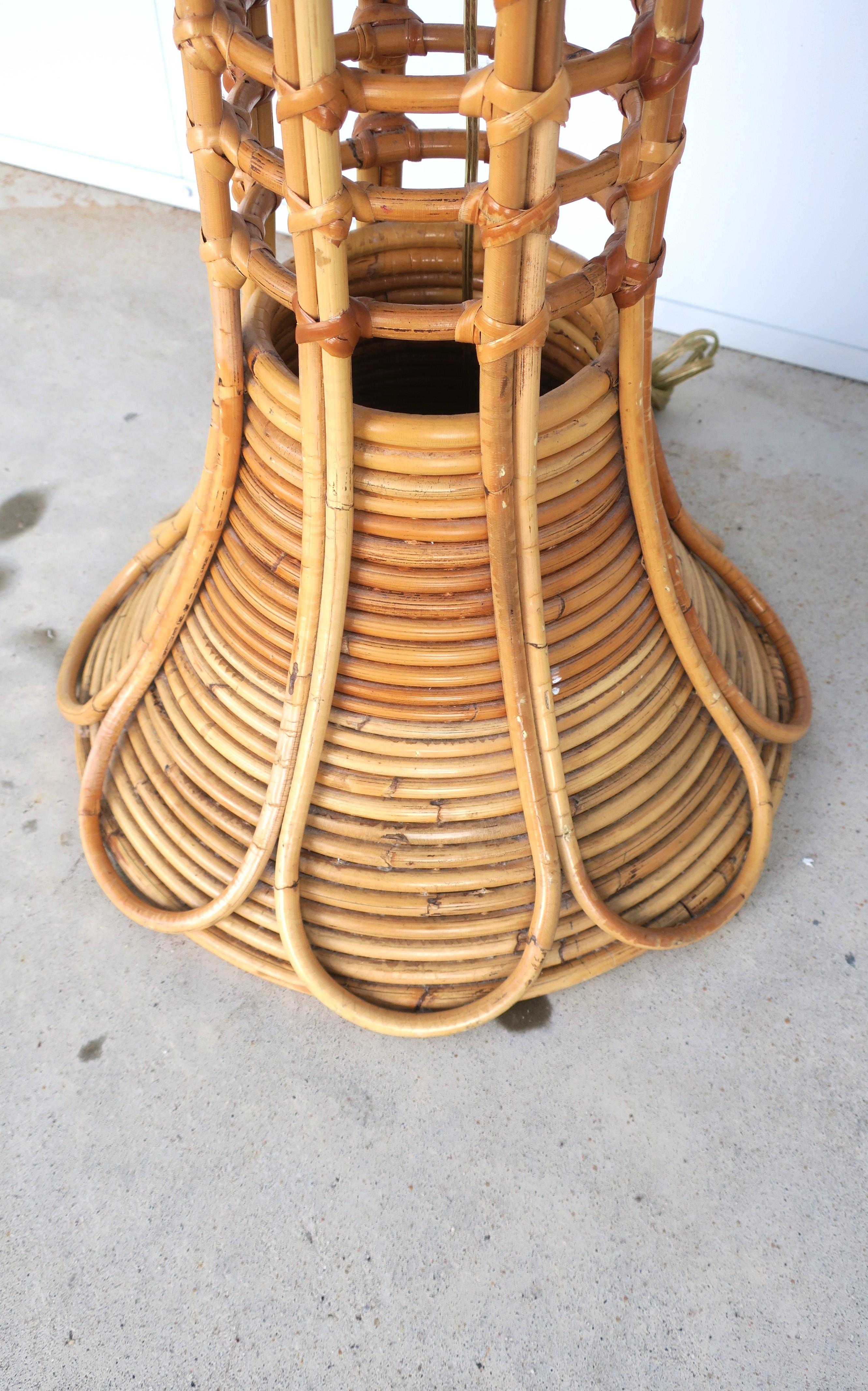 Wicker Floor Lamp in the Crespi Albini Style For Sale 7