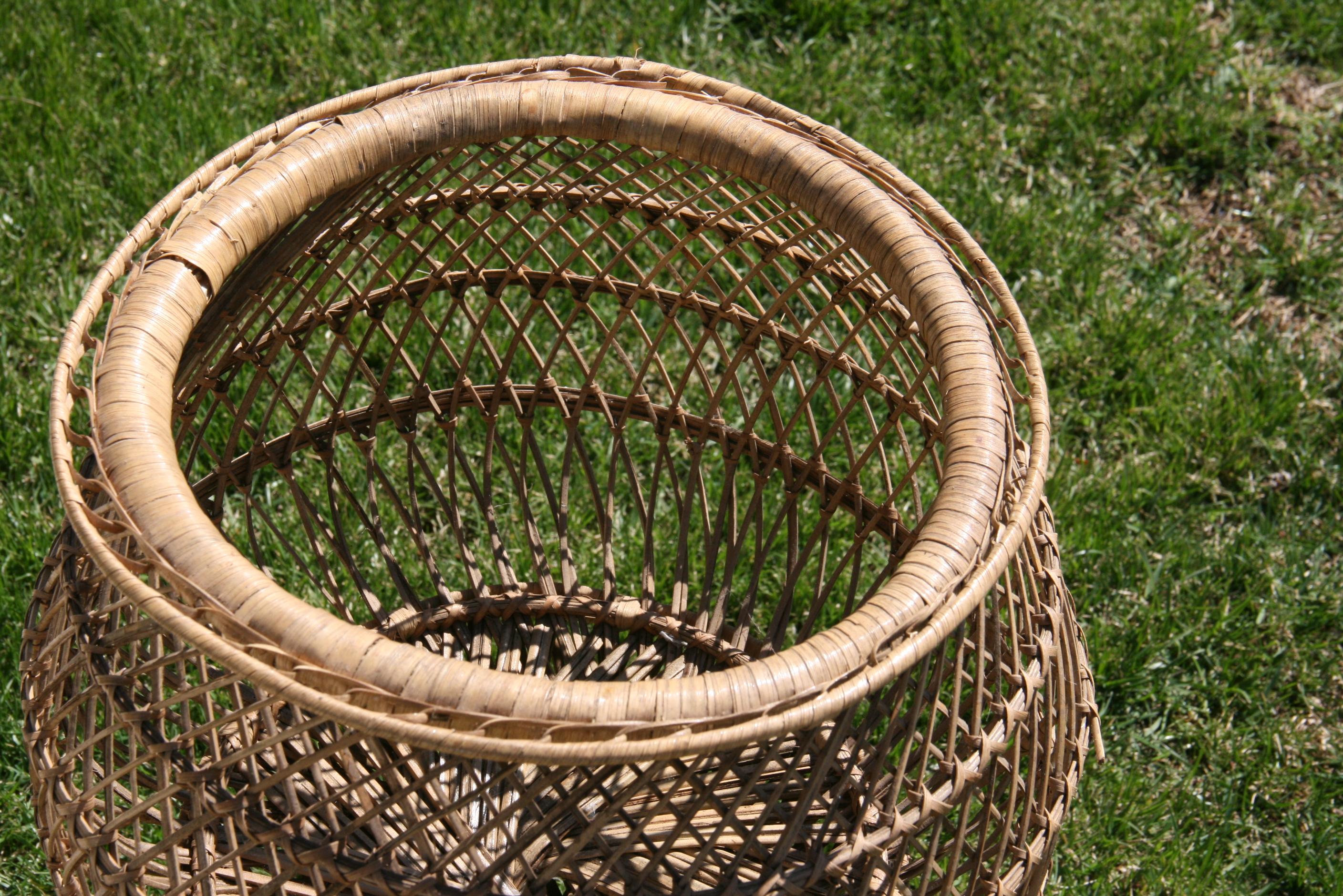 Wicker Garden Plant Stand 4