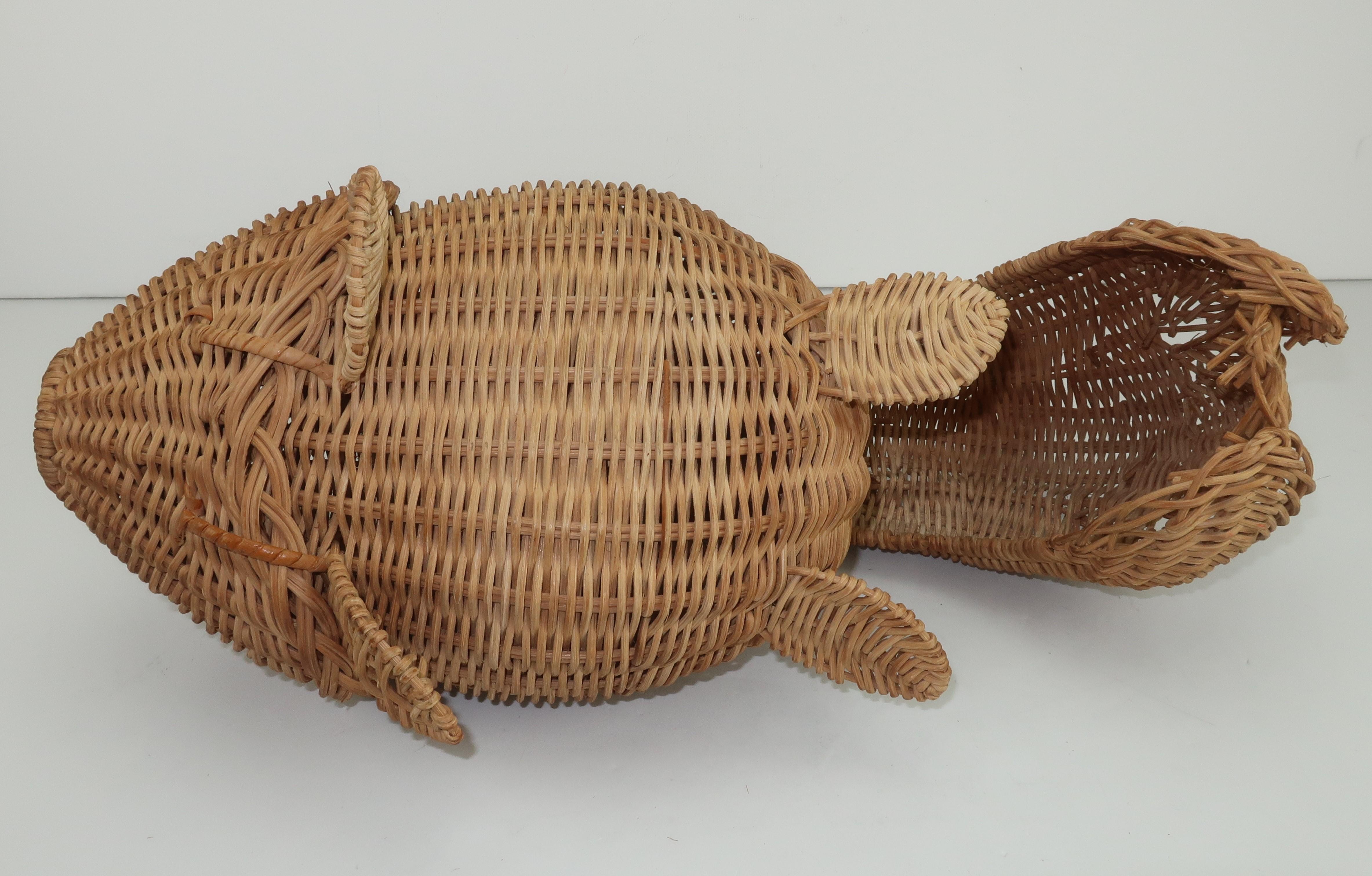 Wicker Goldfish Fish Basket Novelty Handbag, 1950's 2