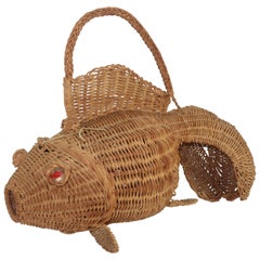 Sac à main fantaisie en osier avec panier en forme de poisson doré, années 1950